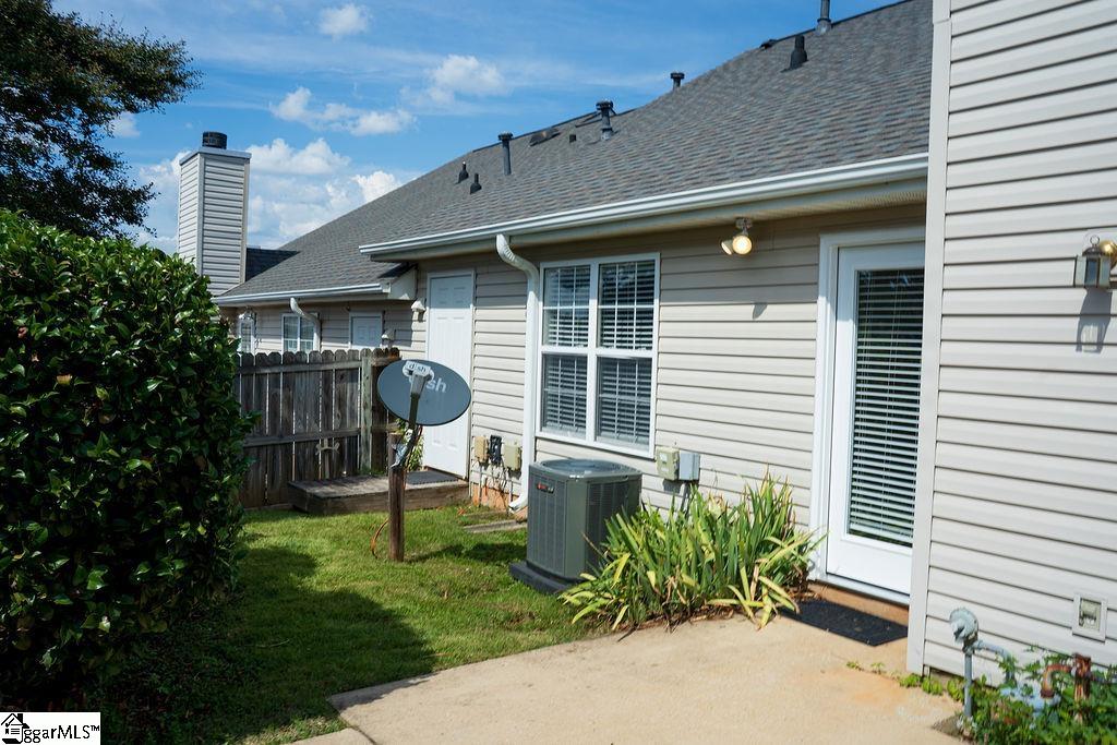 Photo 3 of Condo for sale at 11 Hillside Glen Dr, Greer, SC 29650 | MLS# 1604079 | Listing updated on 2026-09-17