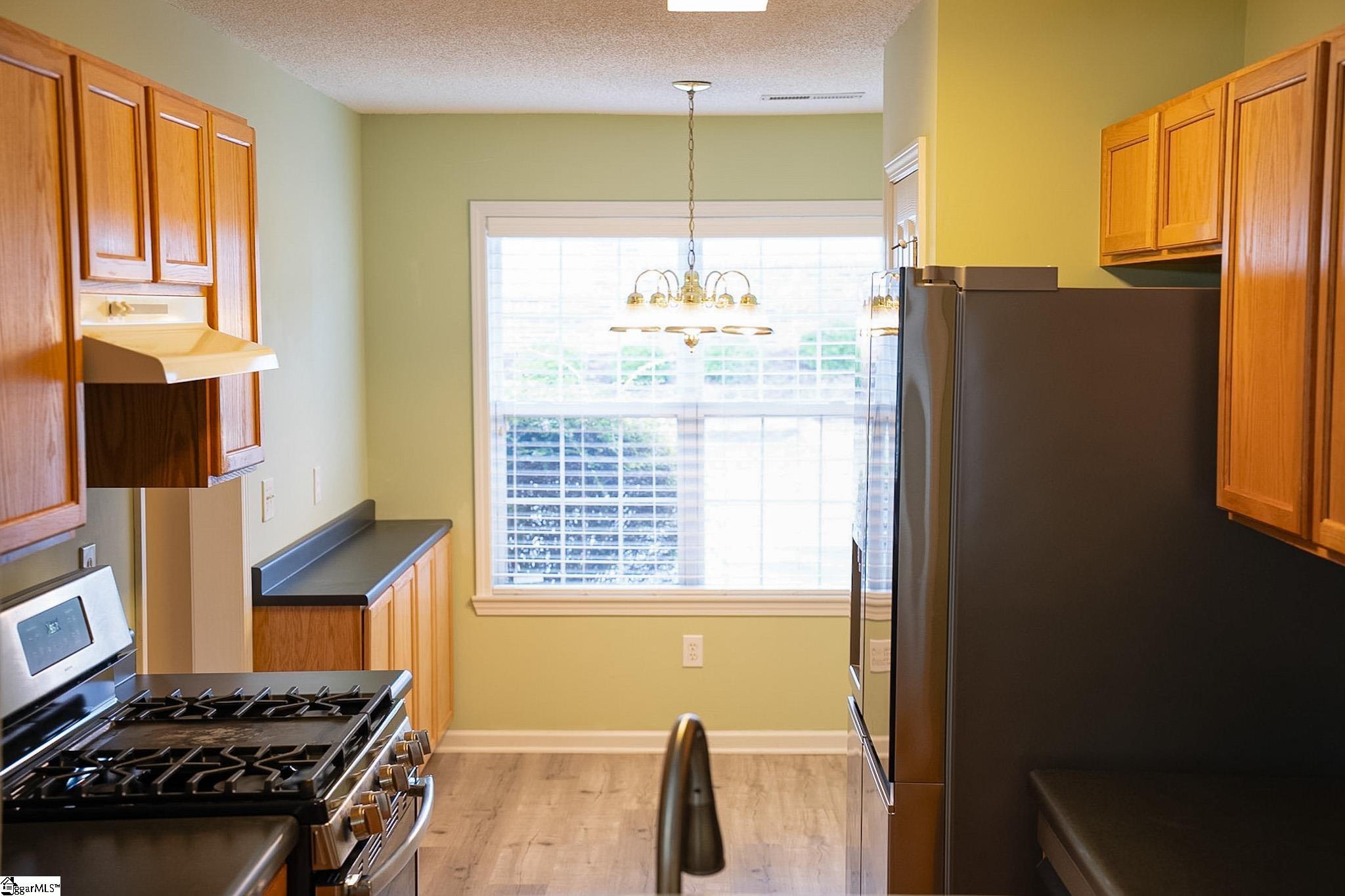 11 Hillside Glen Drive, Greer SC 29650