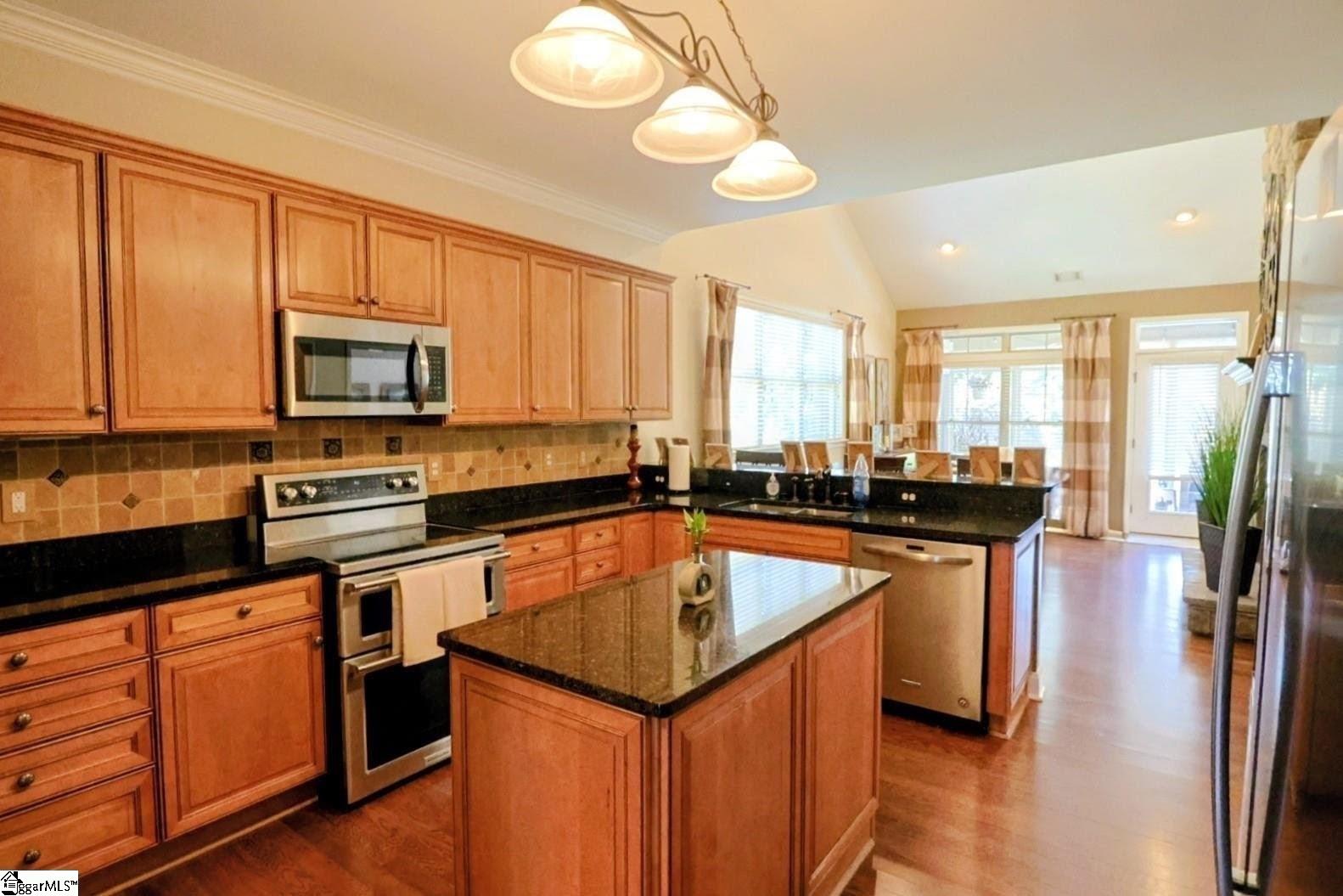 Photo 4 of Single family home for sale at 3 Parkhaven Way, Greenville, SC 29607 | MLS# 1604104 | Listing updated on 2026-09-18