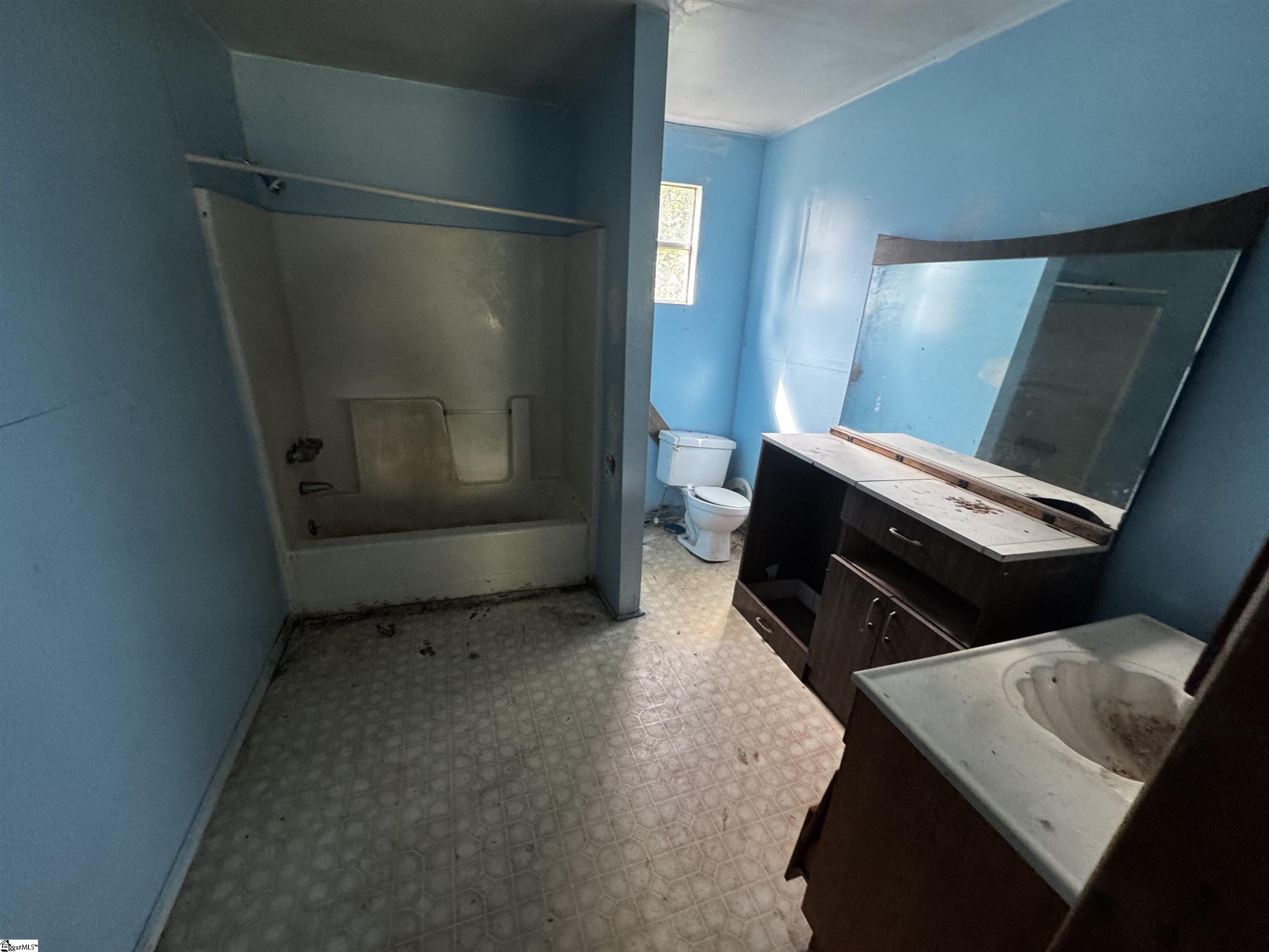 6 Hammett Street, Laurens SC 29360