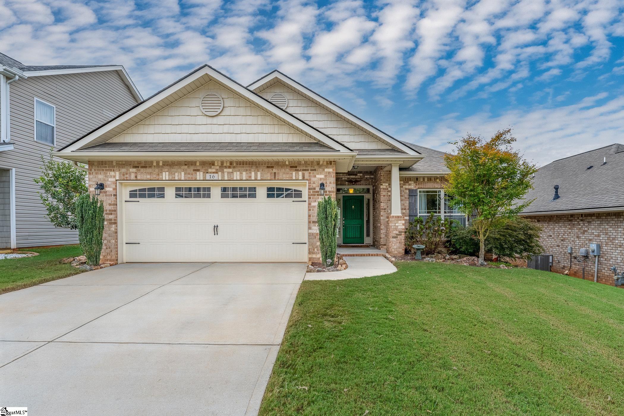 Photo 1 of Single family home for sale at 16 Border Ave, Simpsonville, SC 29680 | MLS# 1604126 | Listing updated on 2026-09-18