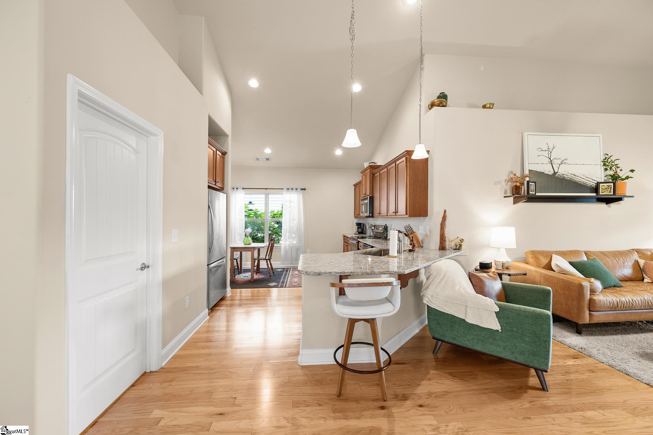 Photo 4 of Single family home for sale at 16 Border Ave, Simpsonville, SC 29680 | MLS# 1604126 | Listing updated on 2026-09-18