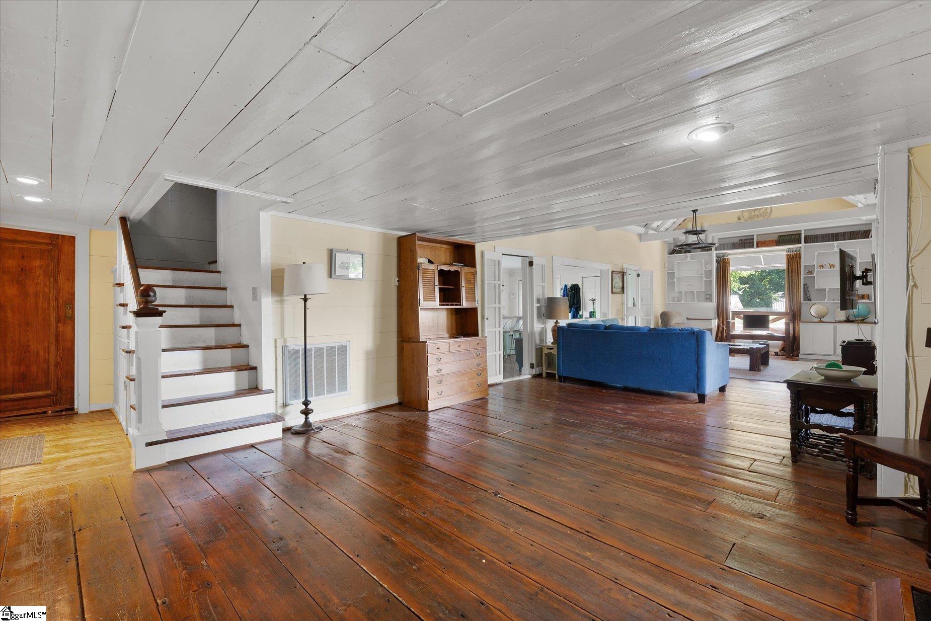 Photo 3 of Single family home for sale at 1124 Tugaloo Rd, Landrum, SC 29356 | MLS# 1604129 | Listing updated on 2026-09-18