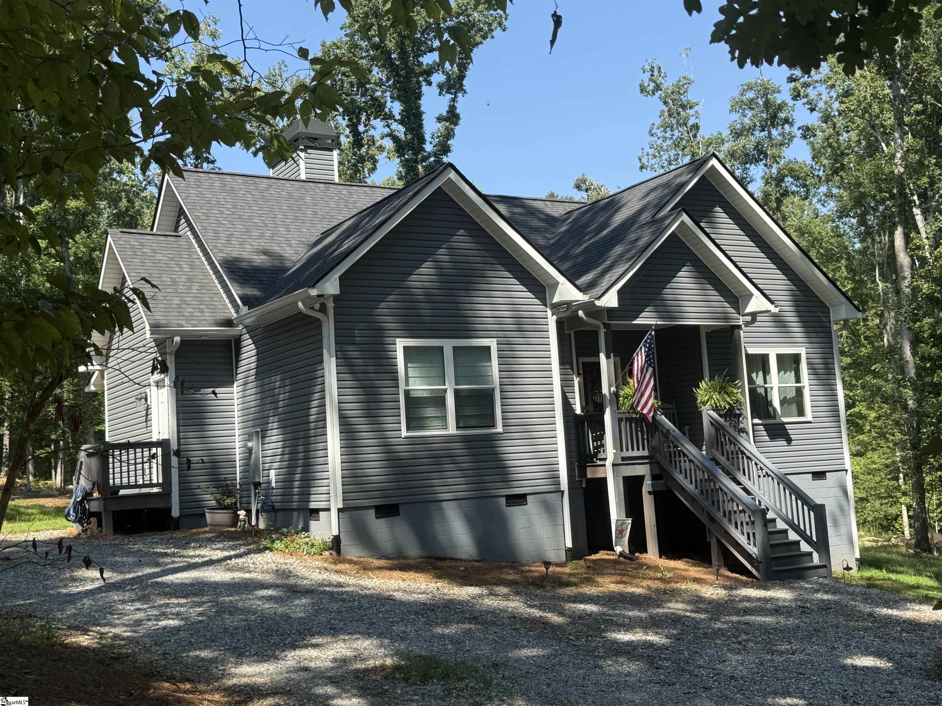 54 Lakeview Road, Fountain Inn SC 29644