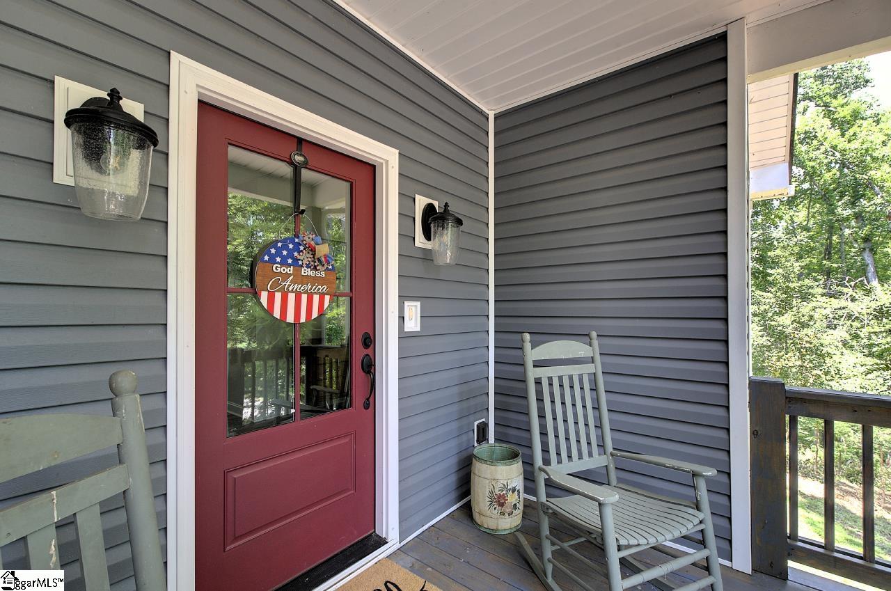 54 Lakeview Road, Fountain Inn SC 29644