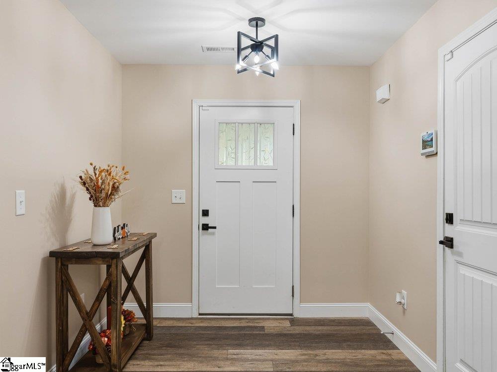 Photo 4 of Single family home for sale at 230 Mccall Rd, Simpsonville, SC 29680 | MLS# 1604146 | Listing updated on 2026-09-18