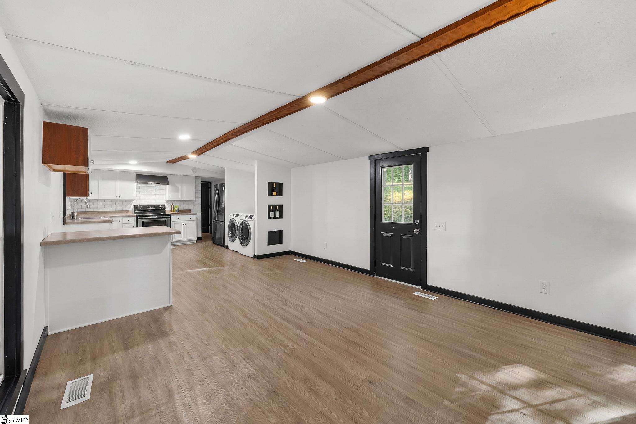 217 Old River Road