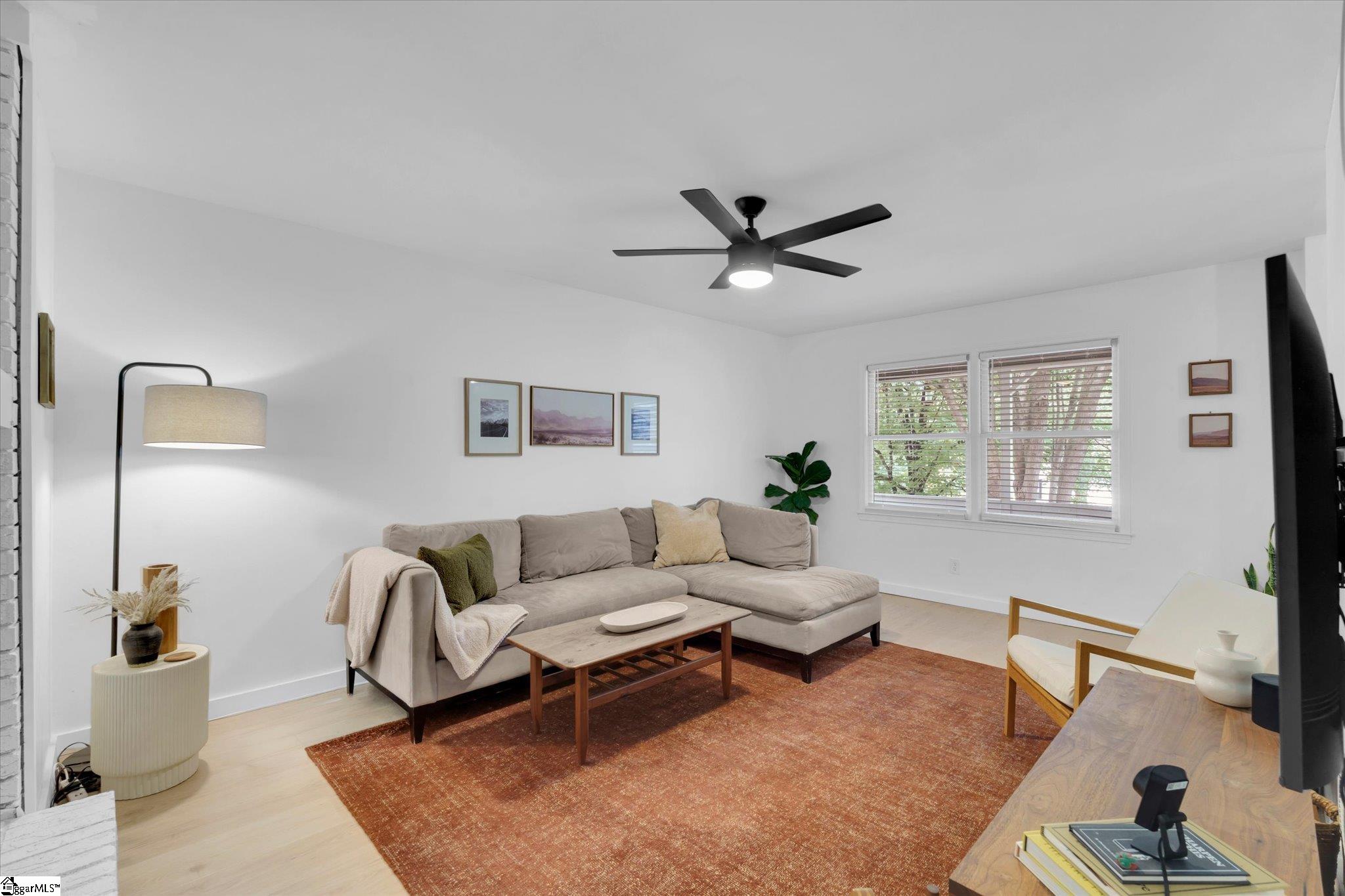 Photo 4 of Single family home for sale at 123 Mountain Chase Dr, Taylors, SC 29687 | MLS# 1604149 | Listing updated on 2026-09-18