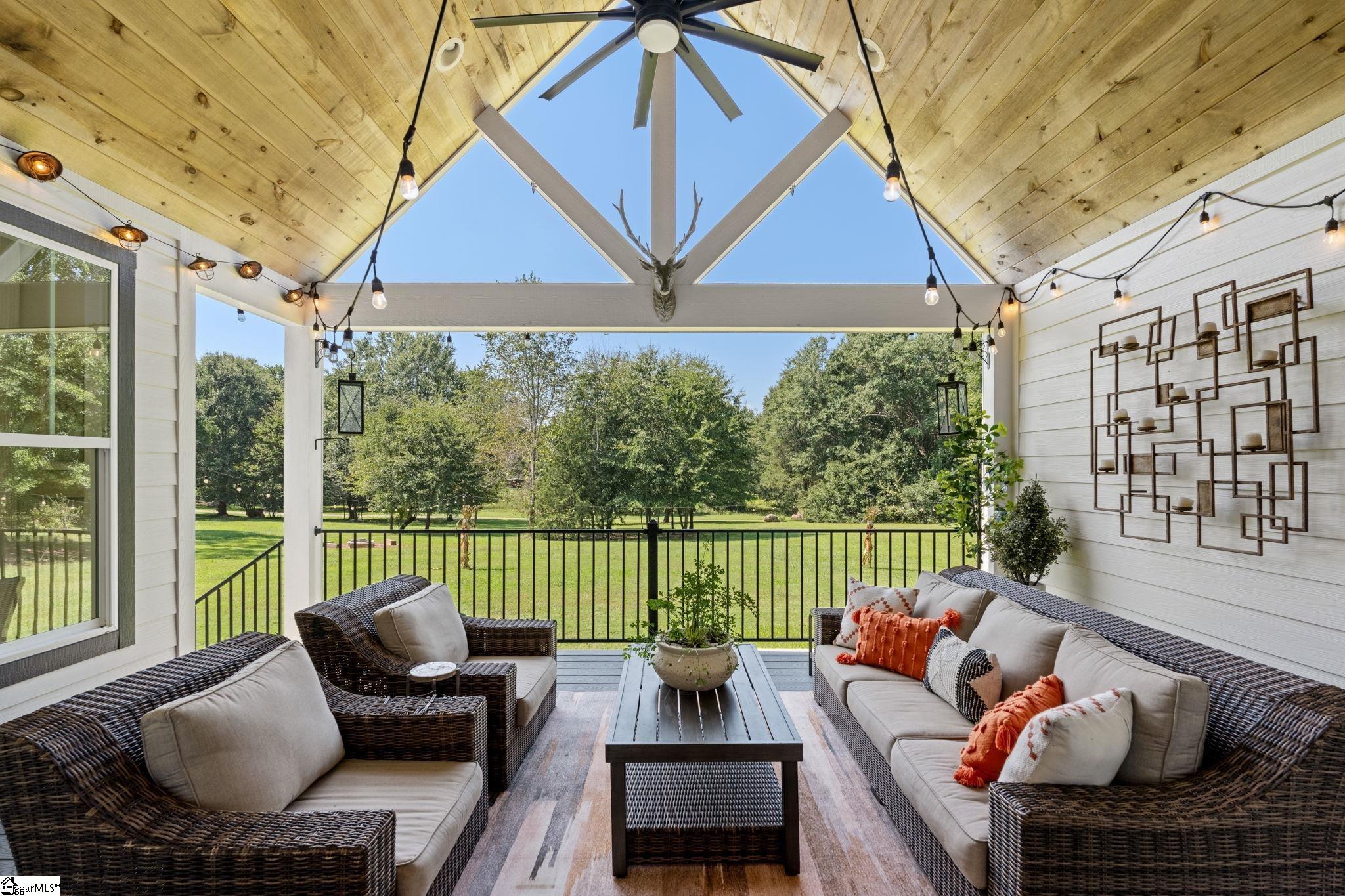 Photo 3 of Single family home for sale at 17 Joan Dr, Taylors, SC 29687 | MLS# 1604150 | Listing updated on 2026-09-18