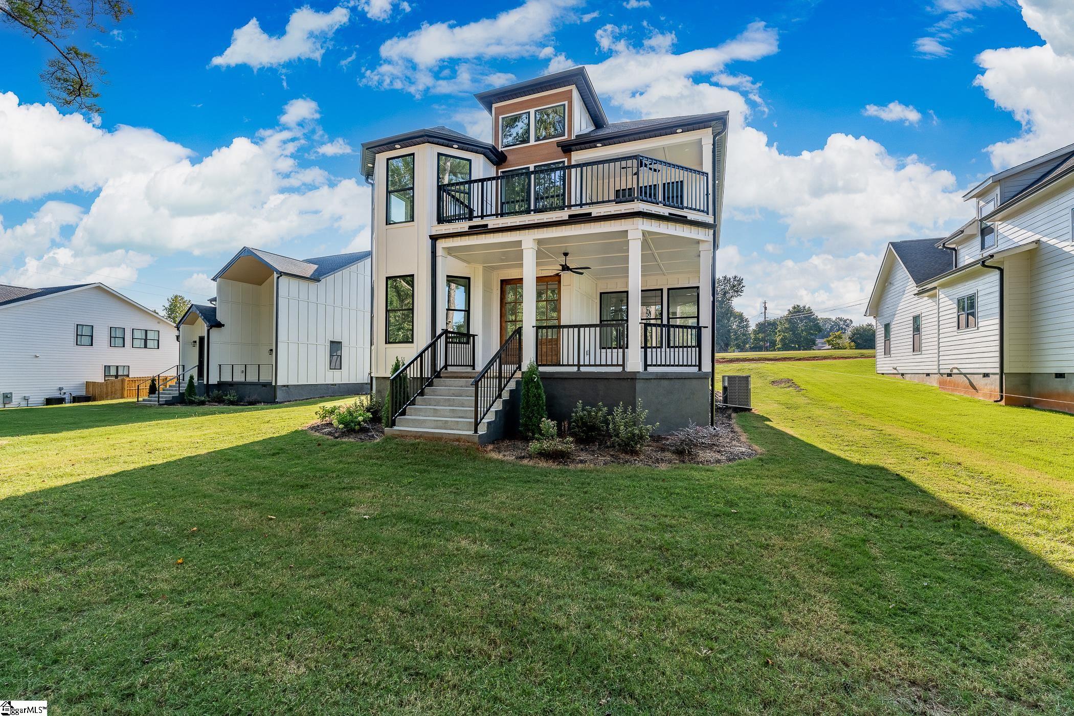 Photo 1 of Single family home for sale at 323 Hunts Brg Rd, Greenville, SC 29617 | MLS# 1604165 | Listing updated on 2026-09-18