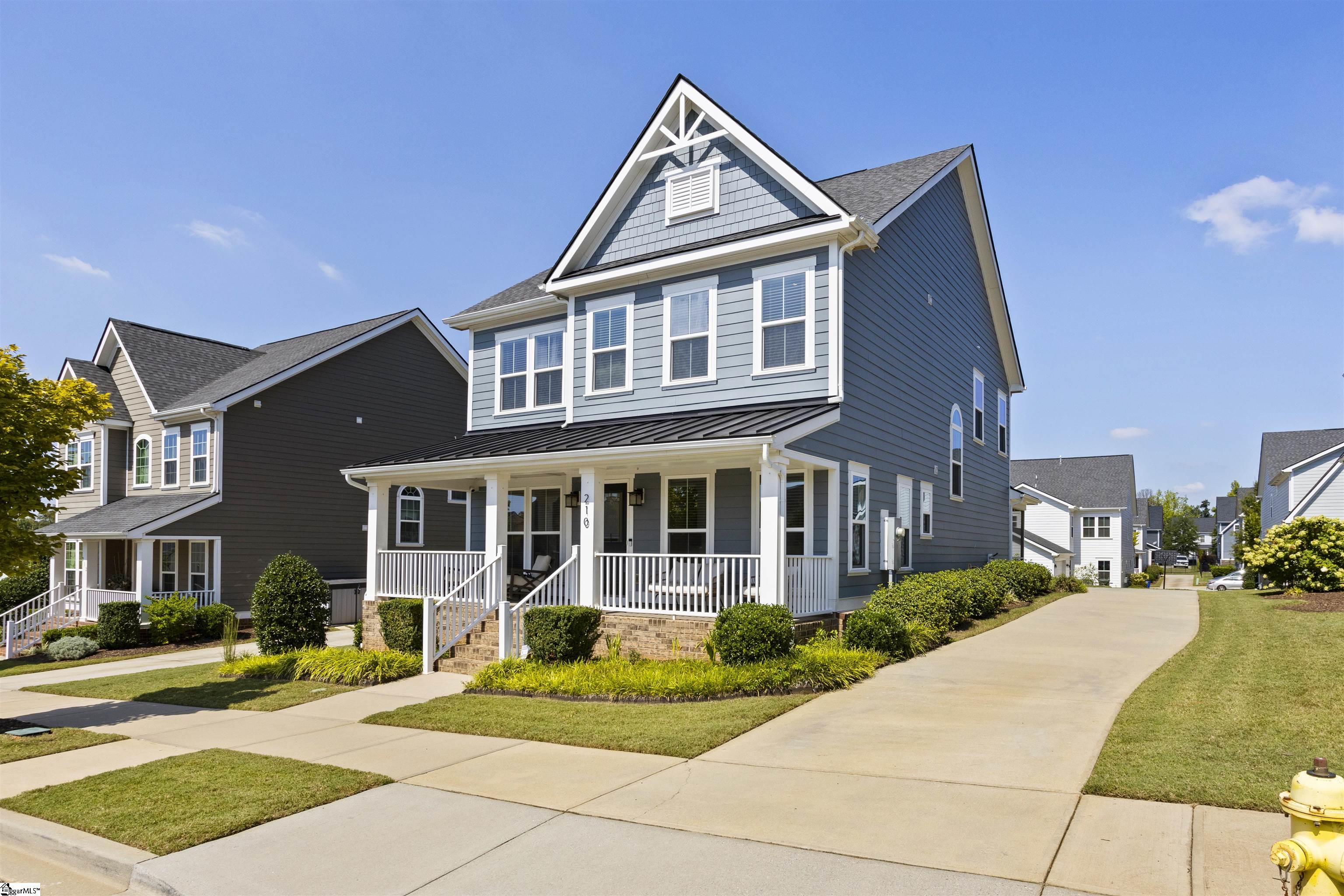 Photo 2 of Single family home for sale at 210 Alister Dr, Greenville, SC 29607 | MLS# 1604180 | Listing updated on 2026-09-18