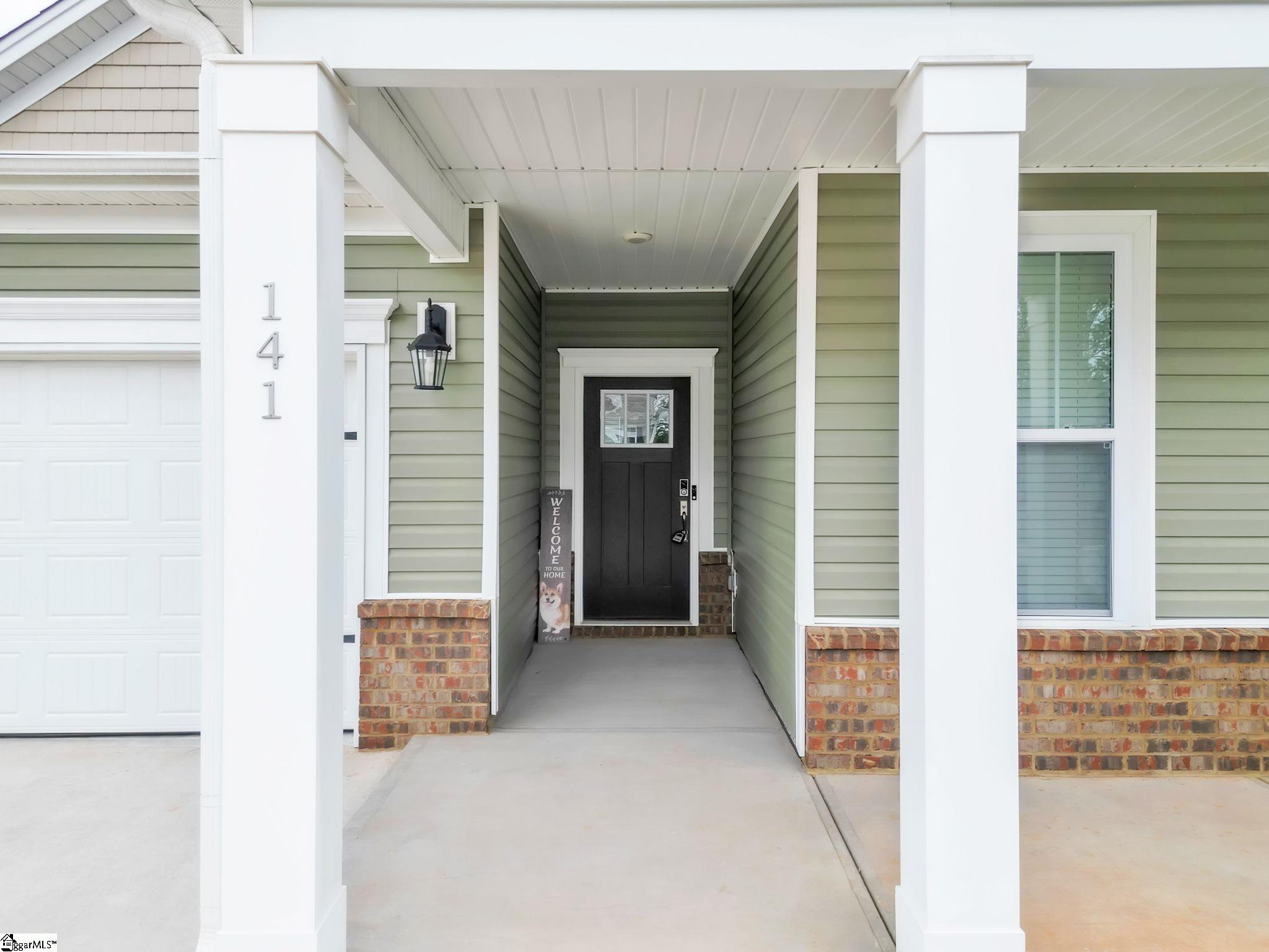 Photo 3 of Single family home for sale at 141 Dodd Trl, Greenville, SC 29605 | MLS# 1604181 | Listing updated on 2026-09-18