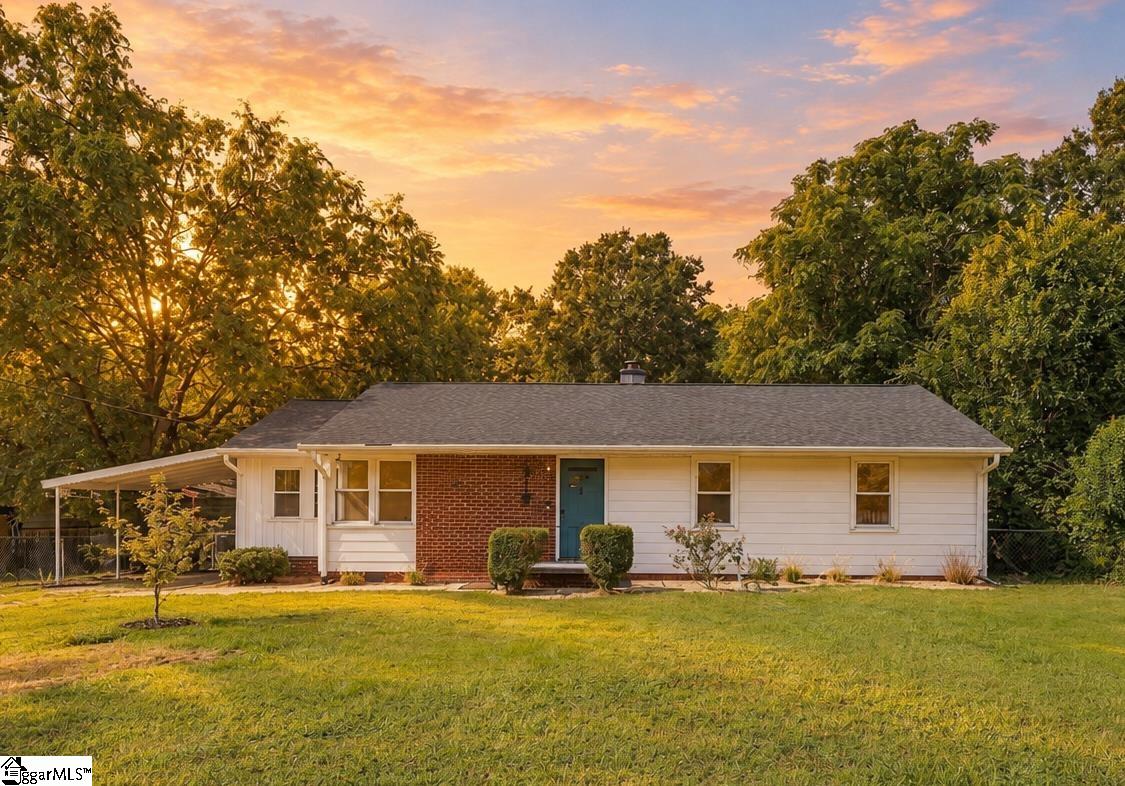 Photo 1 of Single family home for sale at 218 Elaine Ave, Taylors, SC 29687 | MLS# 1604182 | Listing updated on 2026-10-08