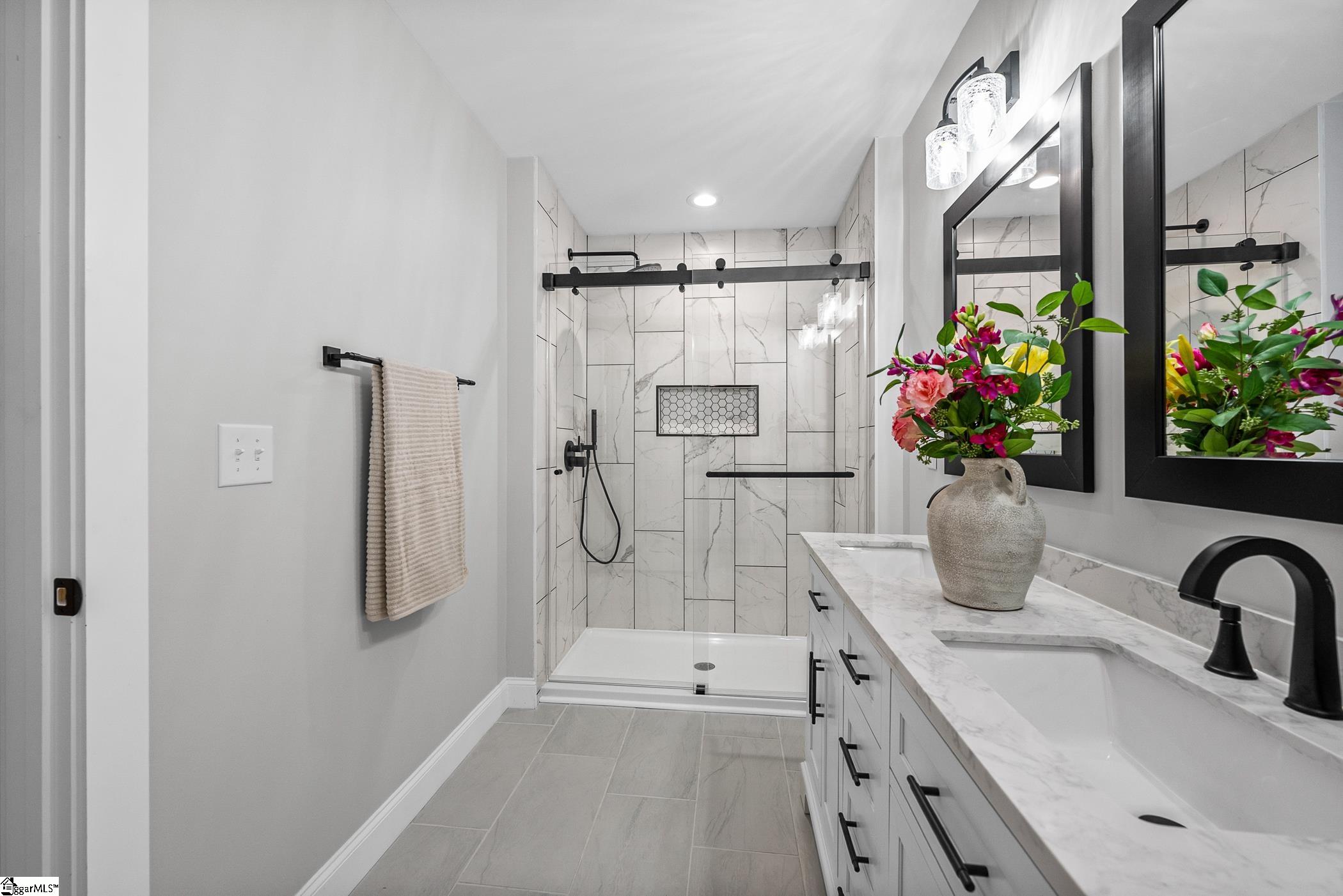Photo 4 of Single family home for sale at 22 Gurley Ave, Greenville, SC 29605 | MLS# 1604186 | Listing updated on 2026-09-18