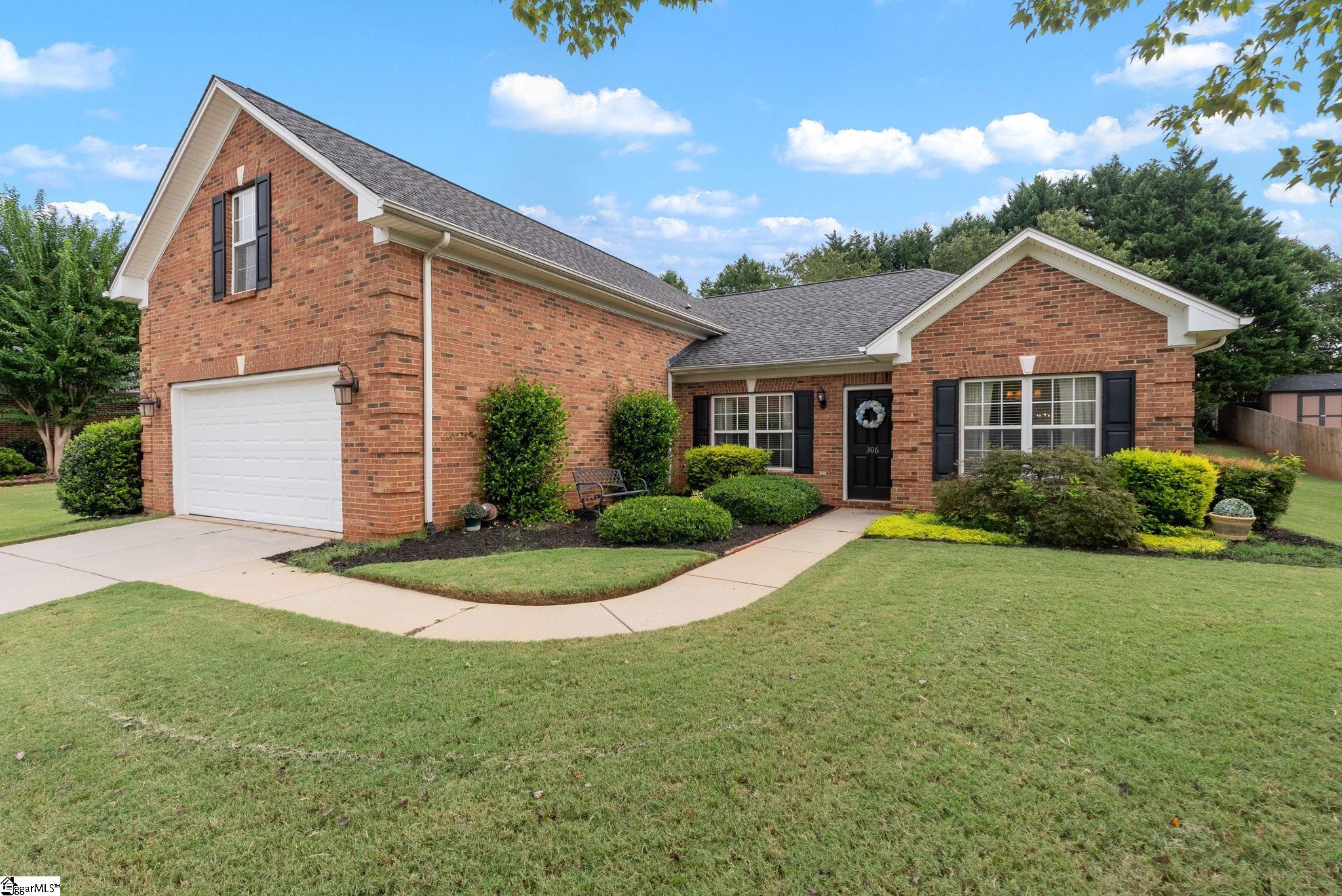 Photo 3 of Single family home for sale at 306 Jockey Ct, Simpsonville, SC 29681 | MLS# 1604188 | Listing updated on 2026-09-18