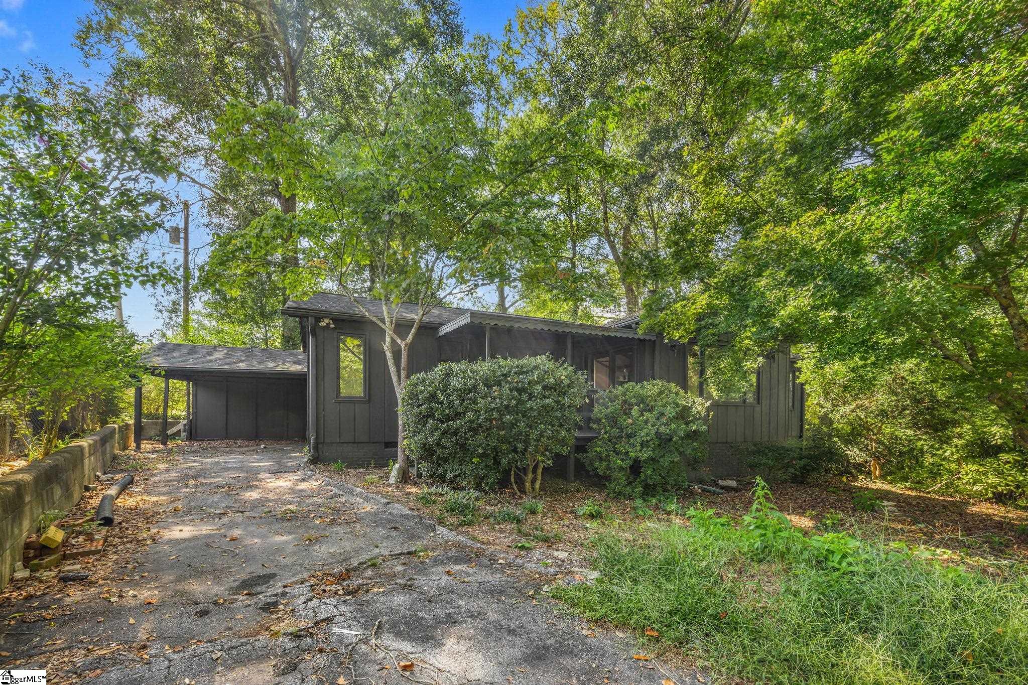Photo 1 of Single family home for sale at 17 Ogden Dr, Greenville, SC 29617 | MLS# 1604197 | Listing updated on 2026-09-18