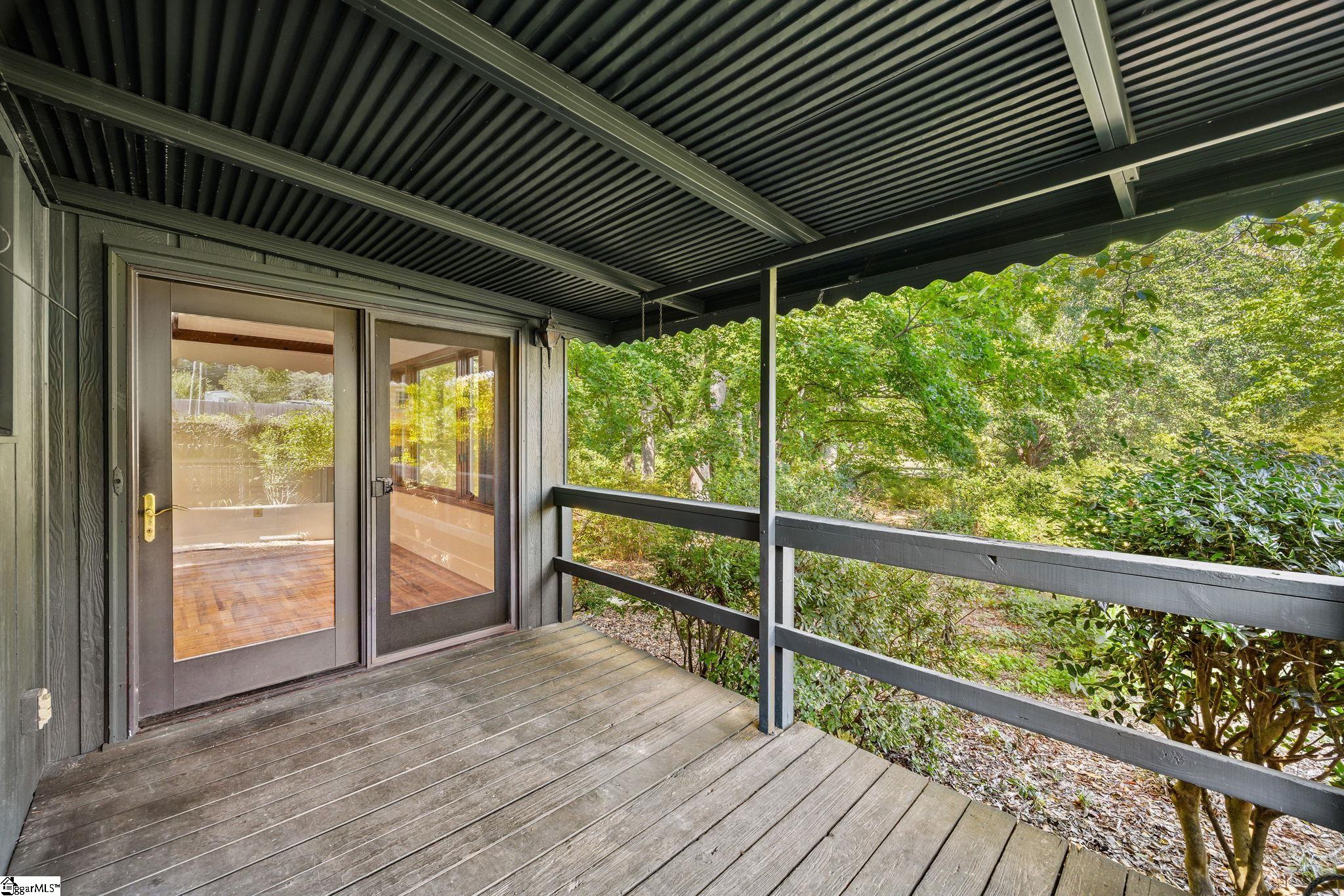 Photo 4 of Single family home for sale at 17 Ogden Dr, Greenville, SC 29617 | MLS# 1604197 | Listing updated on 2026-09-18