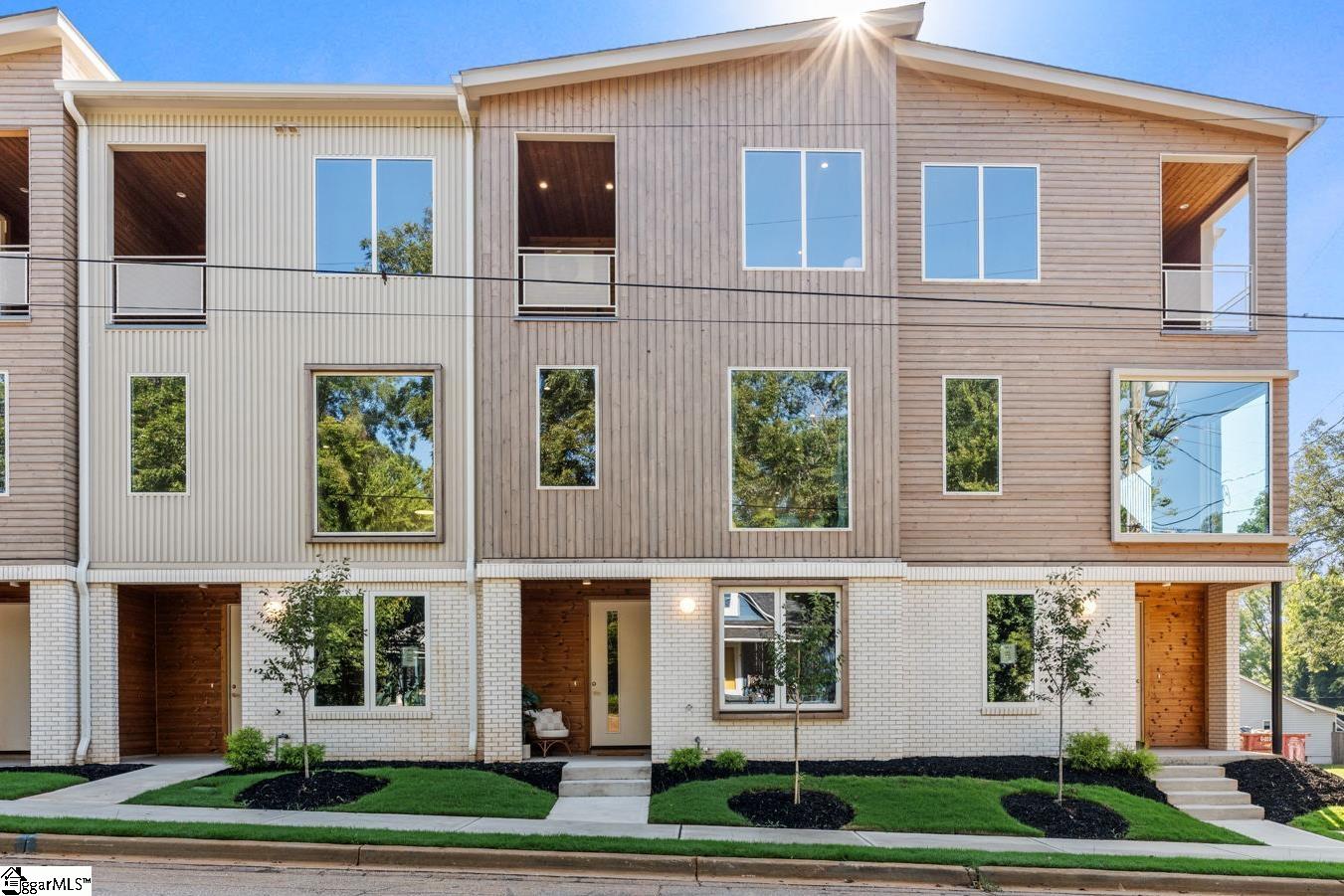Photo 1 of Townhouse for sale at 123 S Leach St, Greenville, SC 29601 | MLS# 1604202 | Listing updated on 2026-09-18