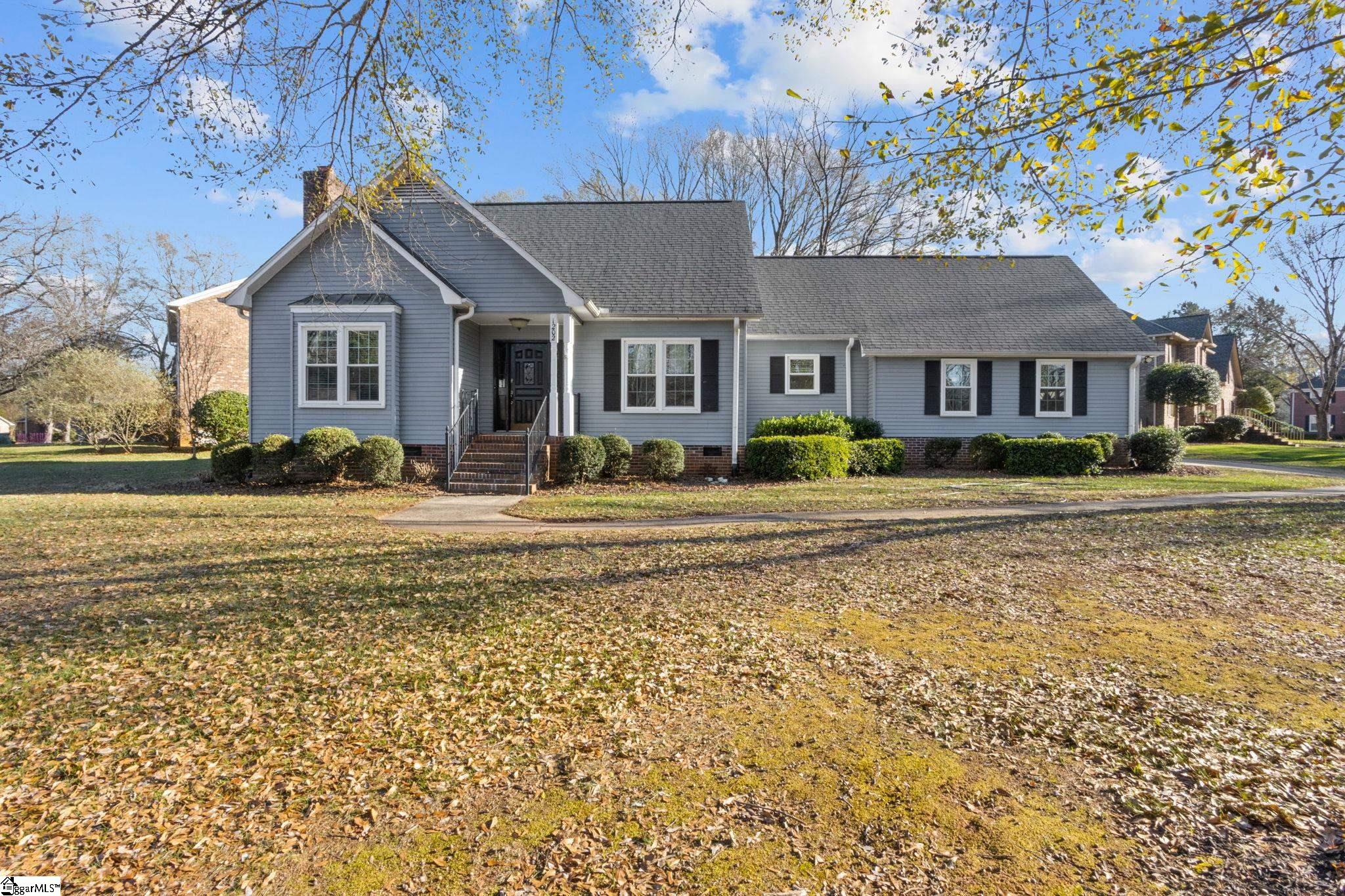 Single family home for sale at 1202 Plantation Dr, Simpsonville, SC 29681 | MLS# 1604210