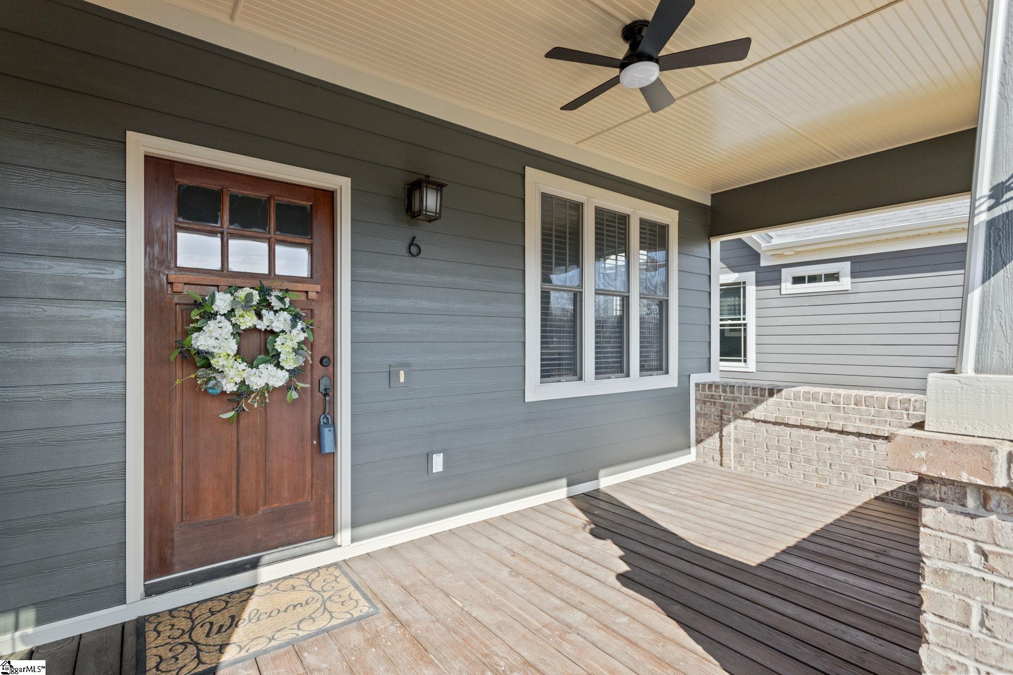 Photo 3 of Single family home for sale at 6 Worthington Ct, Simpsonville, SC 29681 | MLS# 1604214 | Listing updated on 2026-09-19