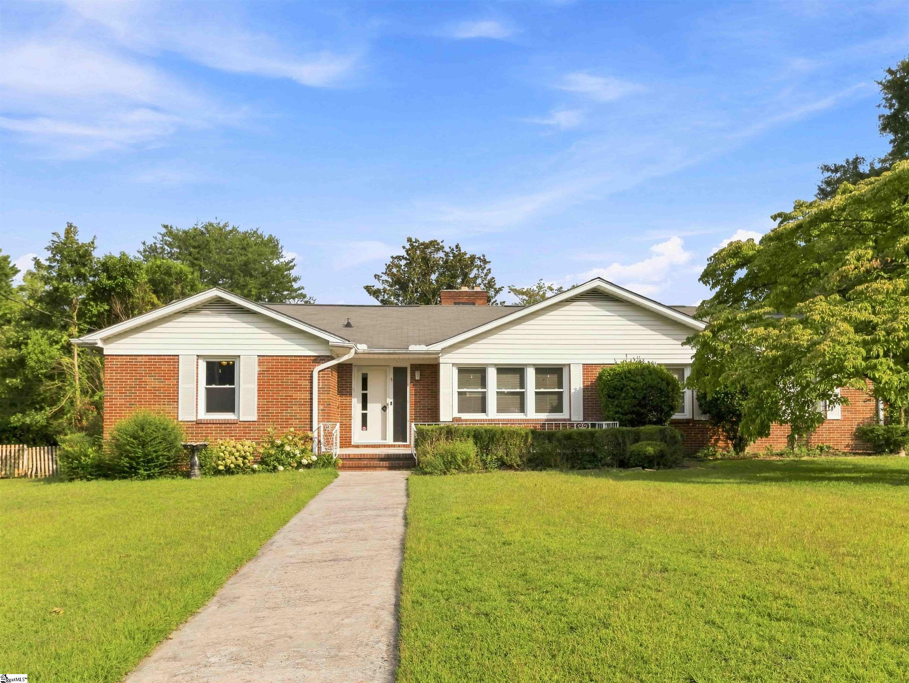 Single family home for sale at 5 Lisa Dr, Greenville, SC 29615 | MLS# 1604227
