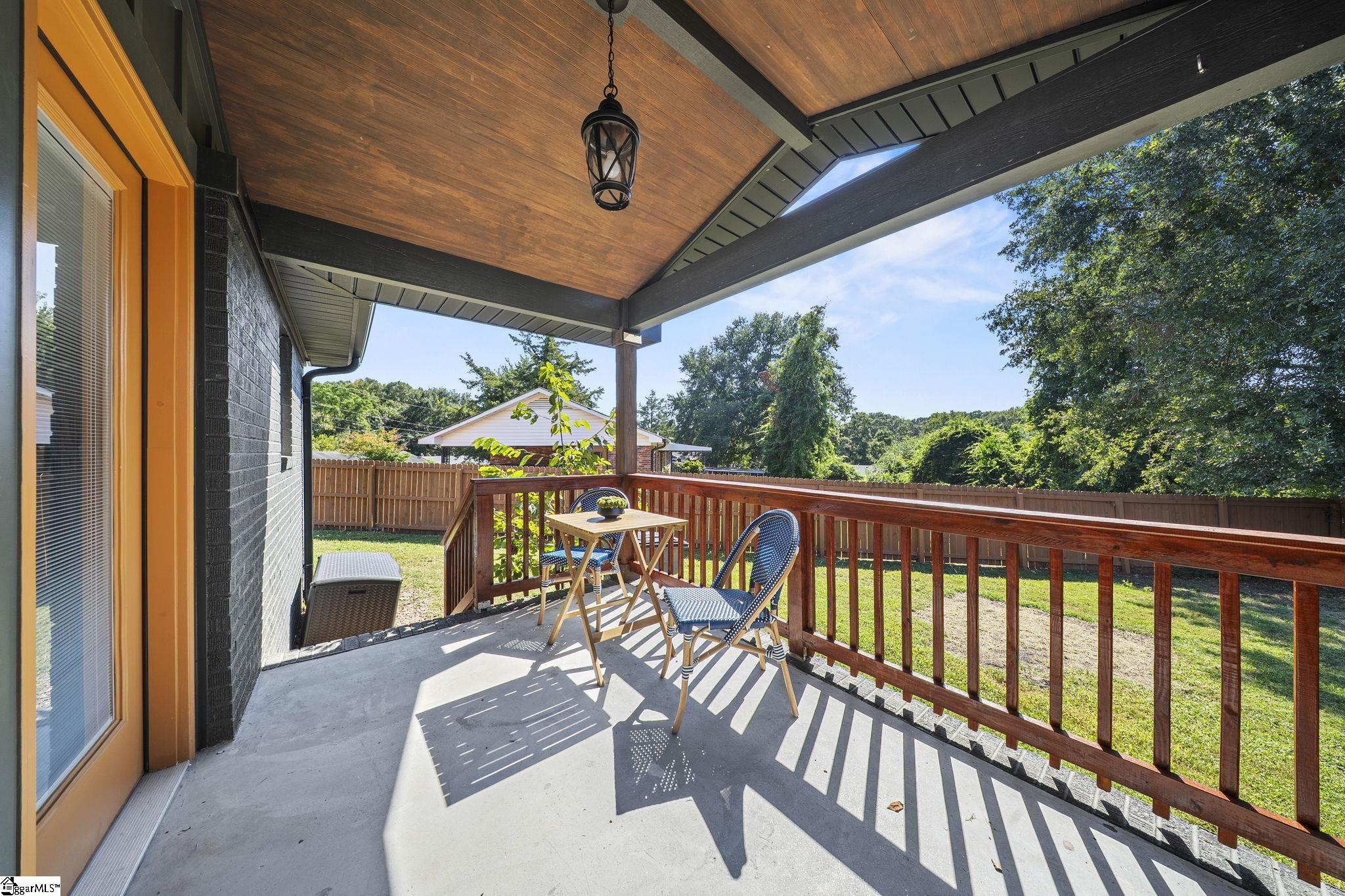 Photo 2 of Single family home for sale at 14 Dunlap Dr, Greenville, SC 29605 | MLS# 1604236 | Listing updated on 2026-09-18