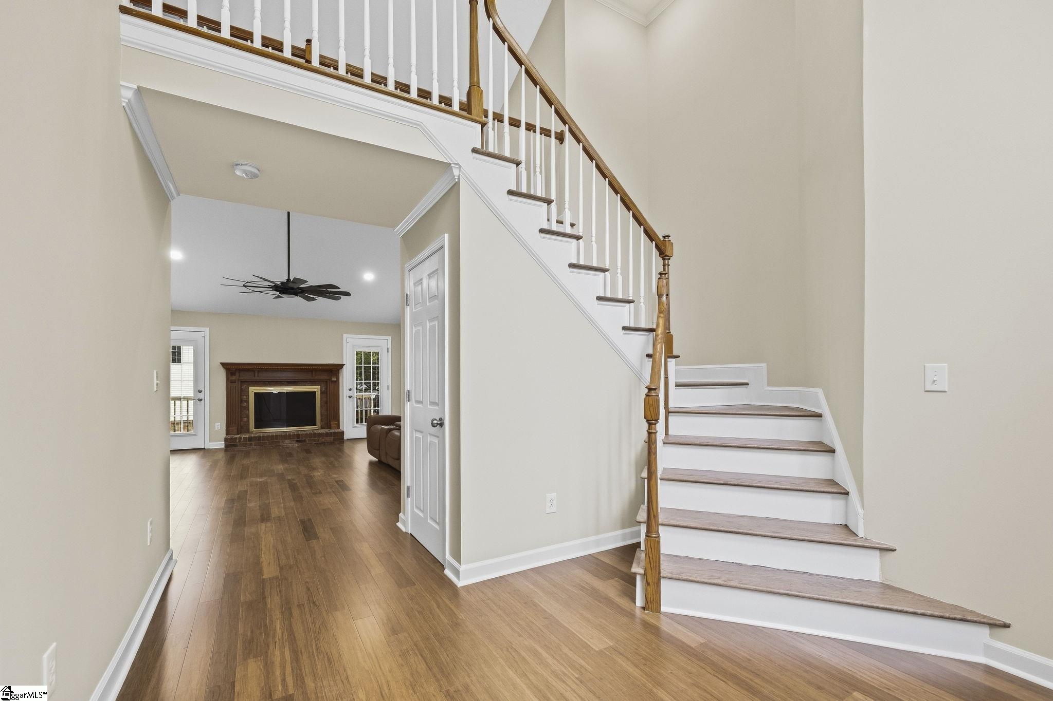 Photo 3 of Single family home for sale at 4 Plum Crk Ln, Greenville, SC 29607 | MLS# 1604244 | Listing updated on 2026-09-18