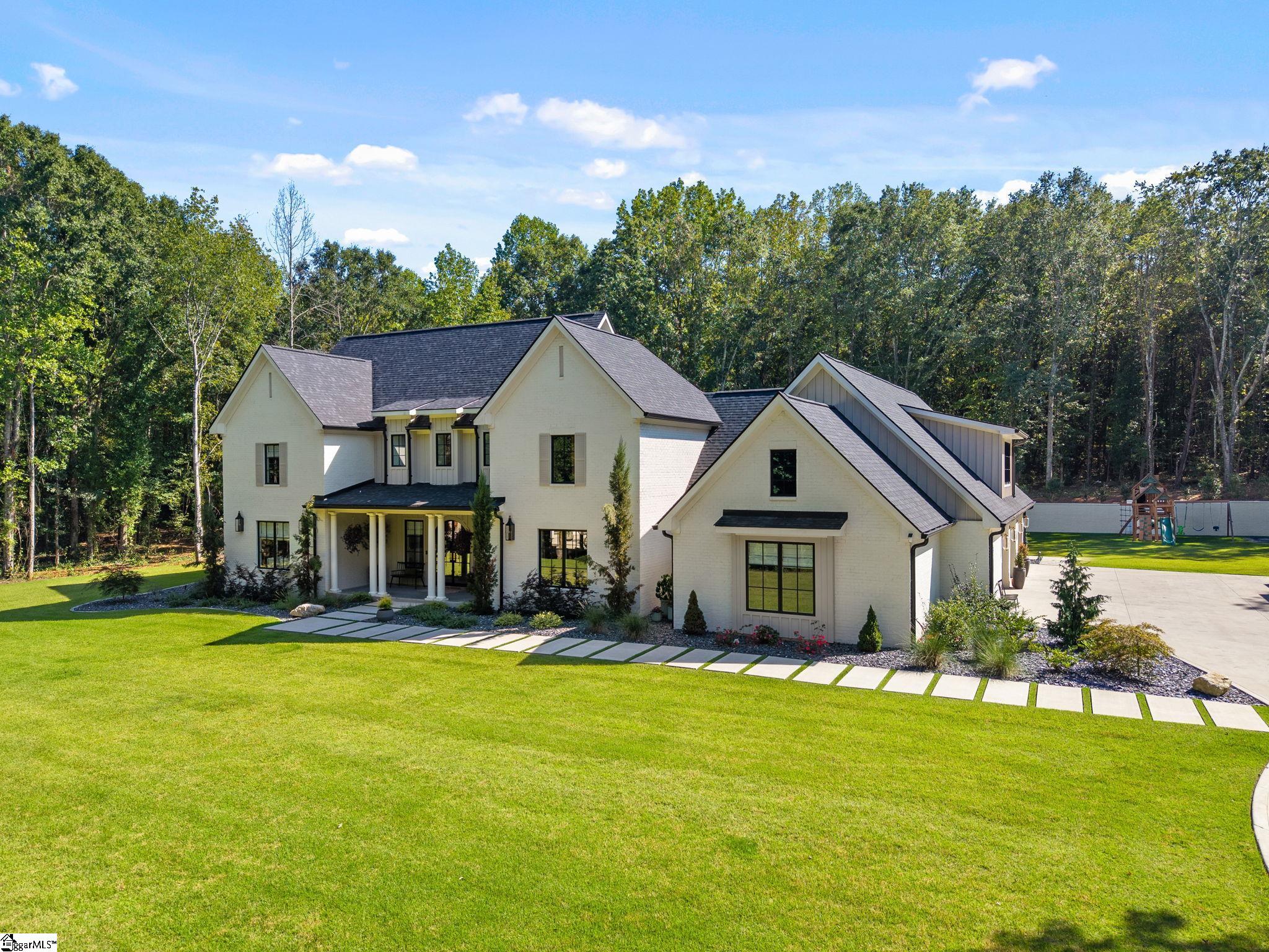 16 Mcgill Road, Taylors SC 29687