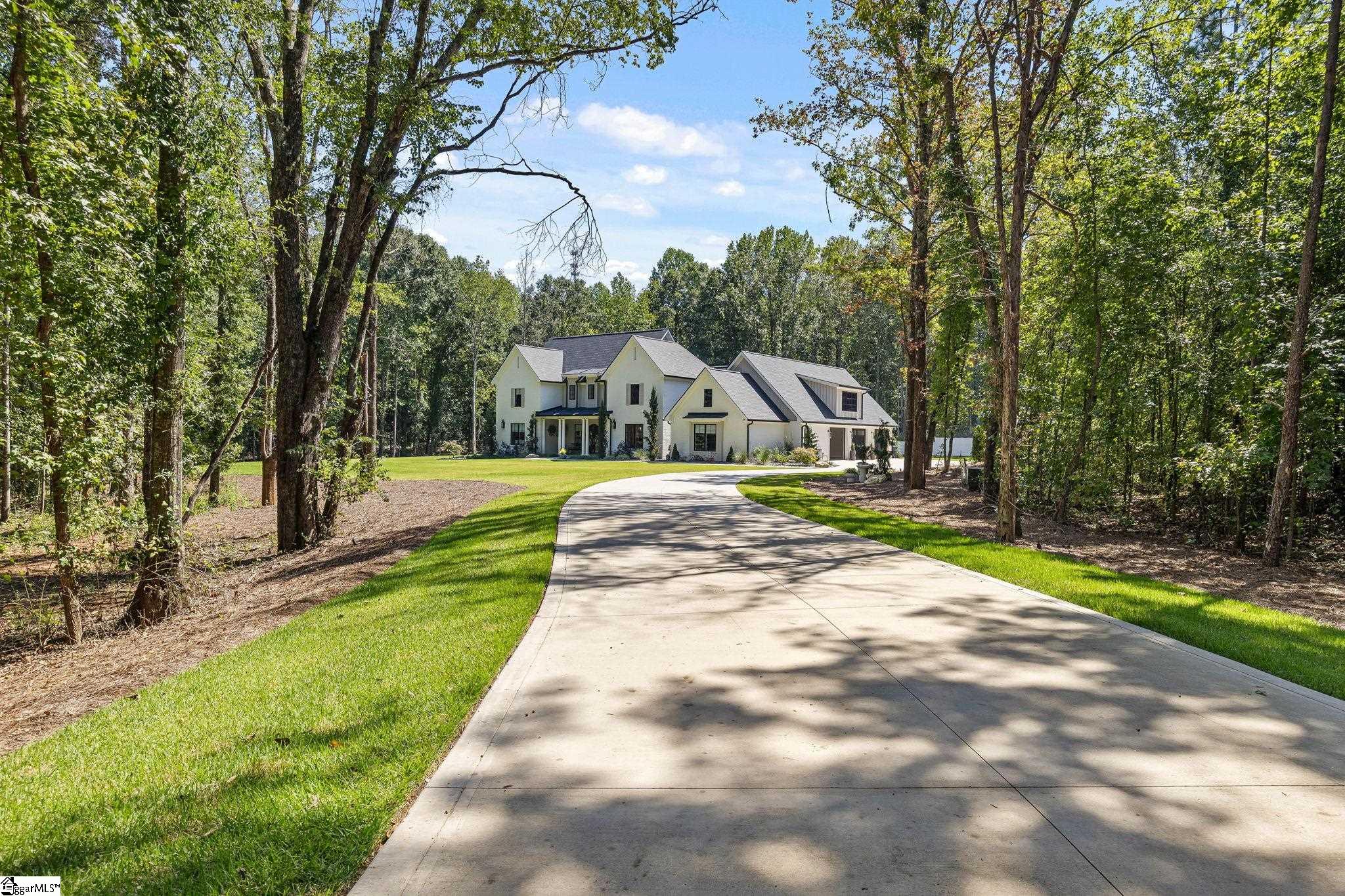 16 Mcgill Road, Taylors SC 29687