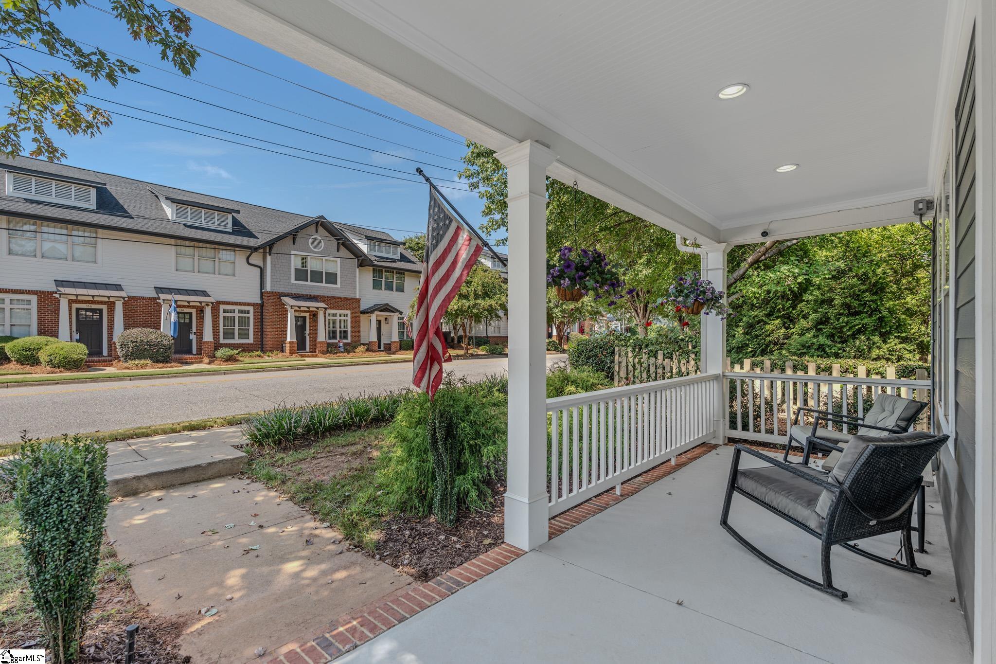 Photo 3 of Single family home for sale at 111 Mallard St, Greenville, SC 29601 | MLS# 1604255 | Listing updated on 2026-09-18