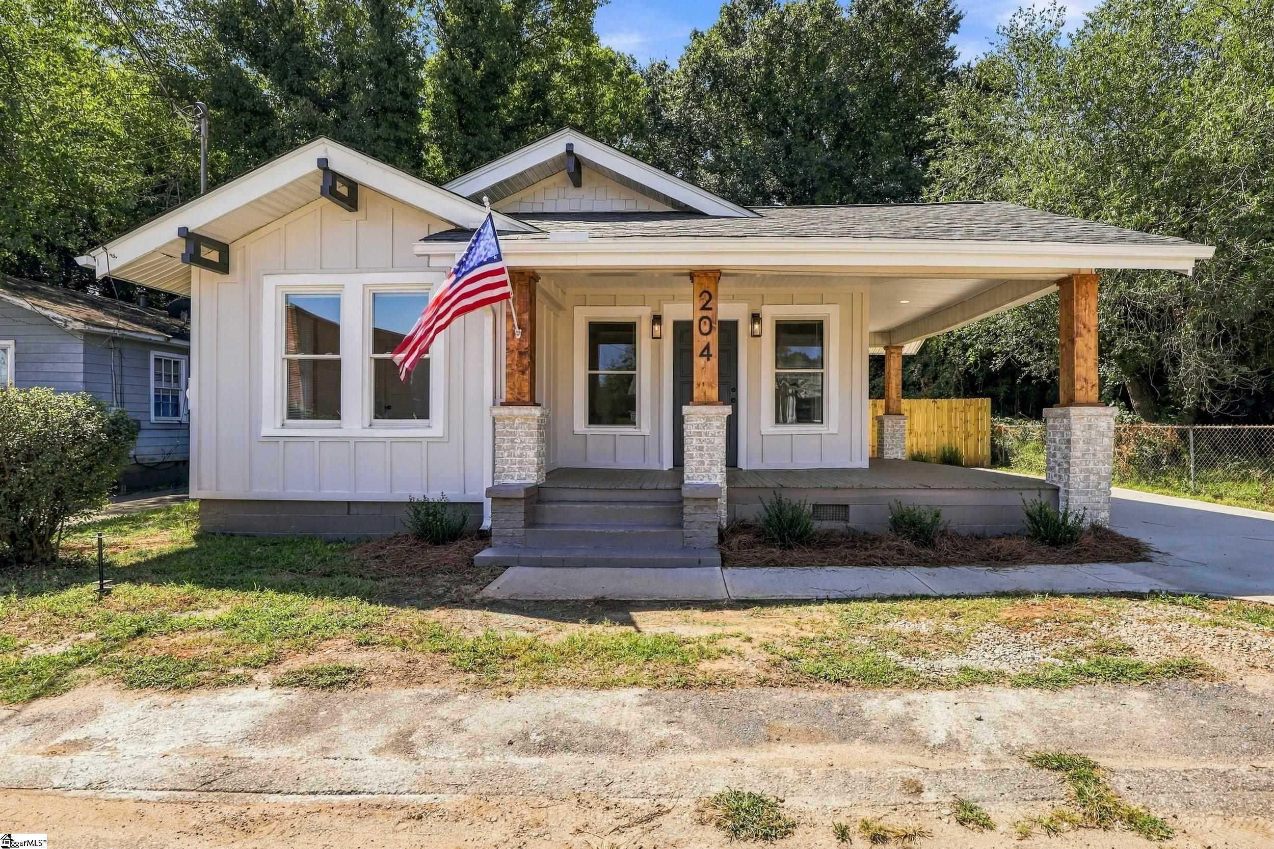 Single family home for sale at 204 Stafford St, Greenville, SC 29605 | MLS# 1604263