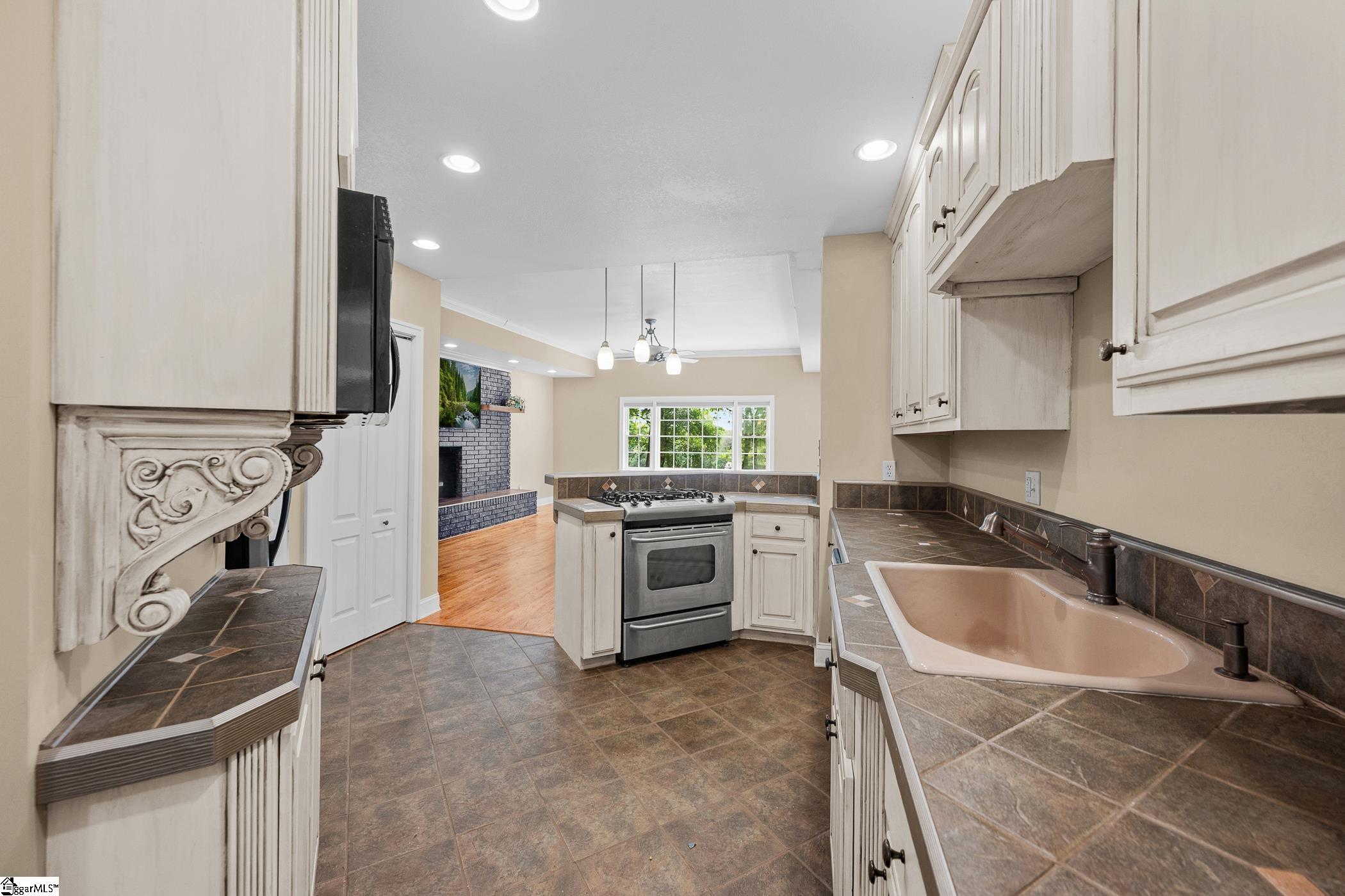 709 W Main Street, Pickens SC 29671