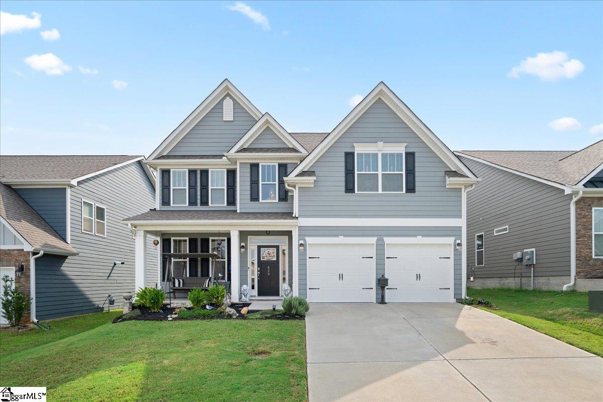 Single family home for sale at 424 Raleighwood Ln, Simpsonville, SC 29681 | MLS# 1604272