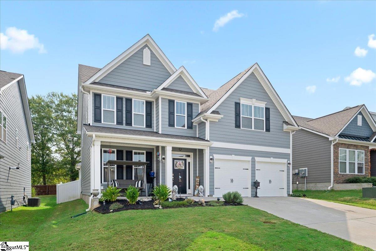 Photo 1 of Single family home for sale at 424 Raleighwood Ln, Simpsonville, SC 29681 | MLS# 1604272 | Listing updated on 2026-09-19