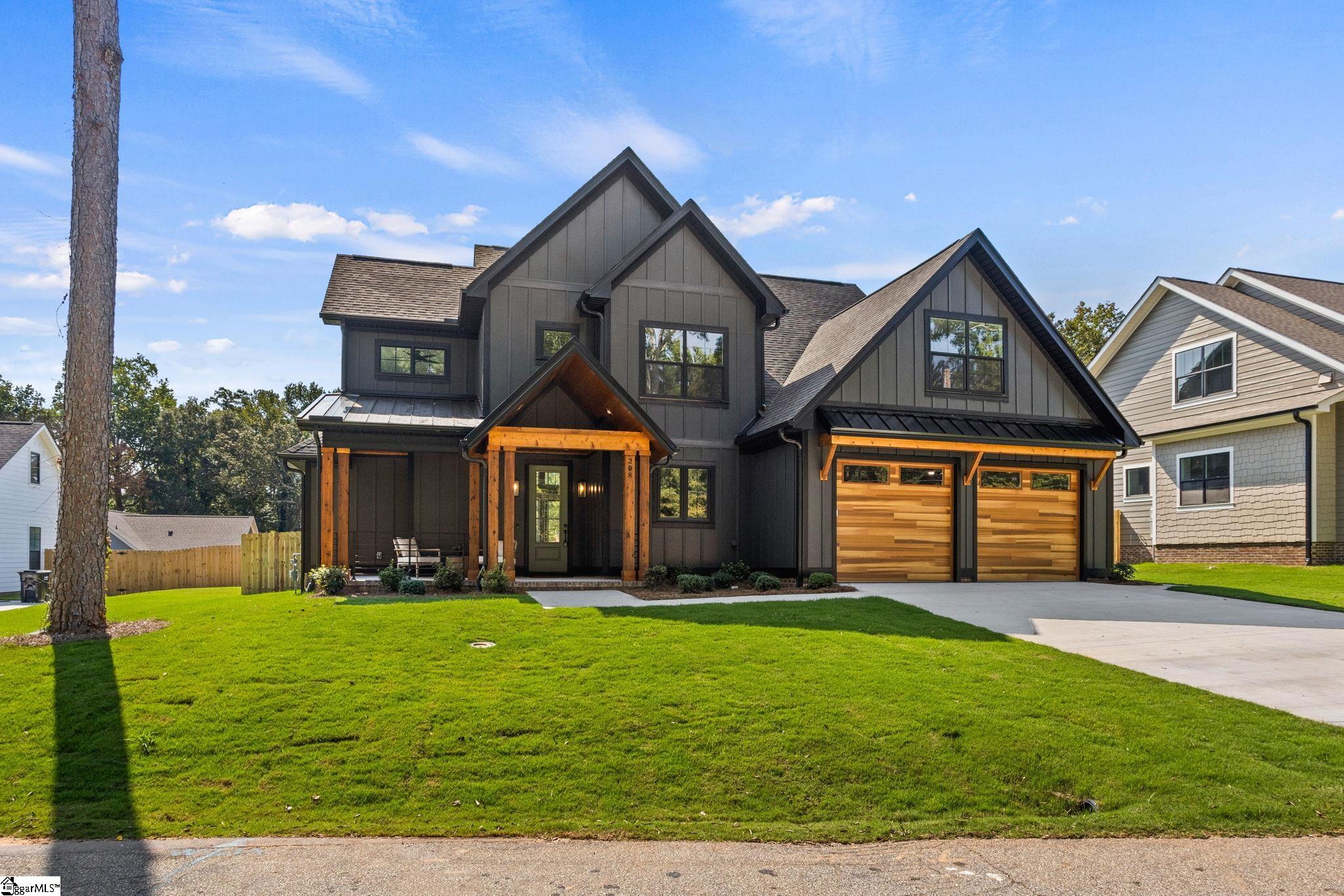 Photo 1 of Single family home for sale at 208 Forest Park Dr, Simpsonville, SC 29681 | MLS# 1604287 | Listing updated on 2026-09-19