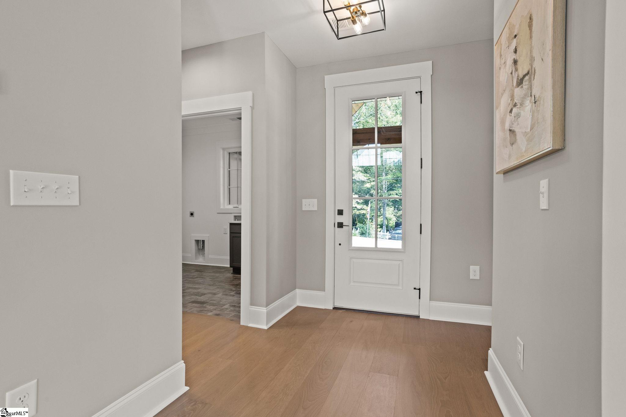 Photo 2 of Single family home for sale at 208 Forest Park Dr, Simpsonville, SC 29681 | MLS# 1604287 | Listing updated on 2026-09-19