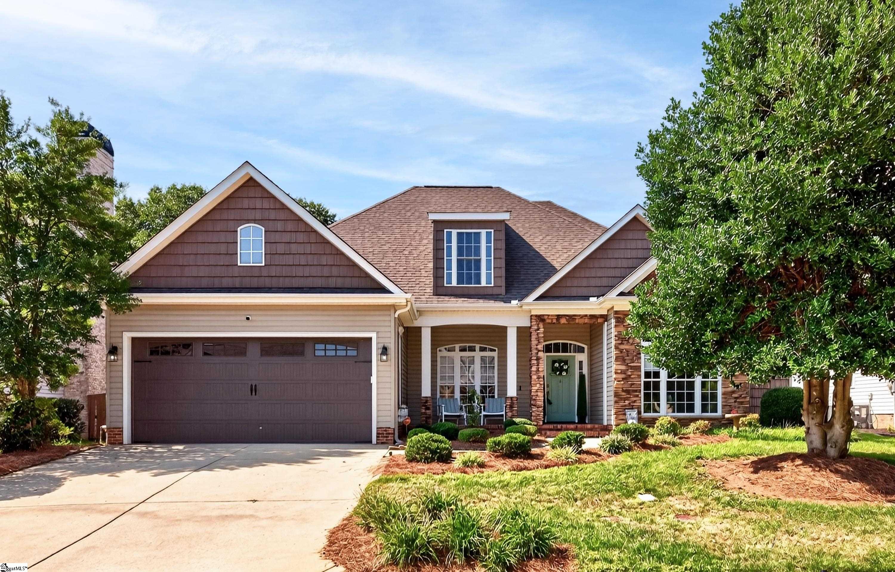 Single family home for sale at 8 Garden Corners Ct, Simpsonville, SC 29681 | MLS# 1604291