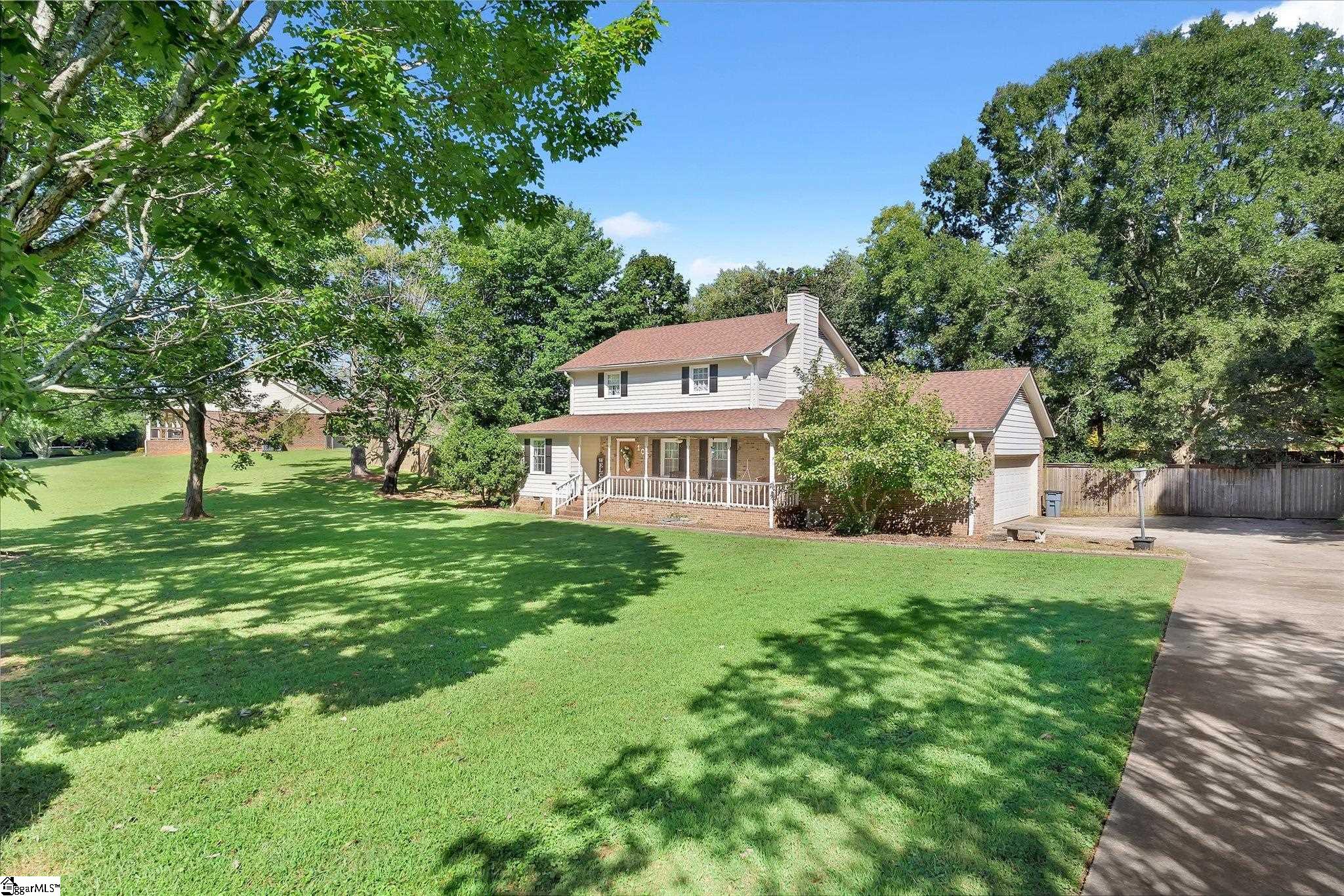 Photo 3 of Single family home for sale at 105 Sunset Ct, Easley, SC 29642 | MLS# 1604302 | Listing updated on 2026-09-20