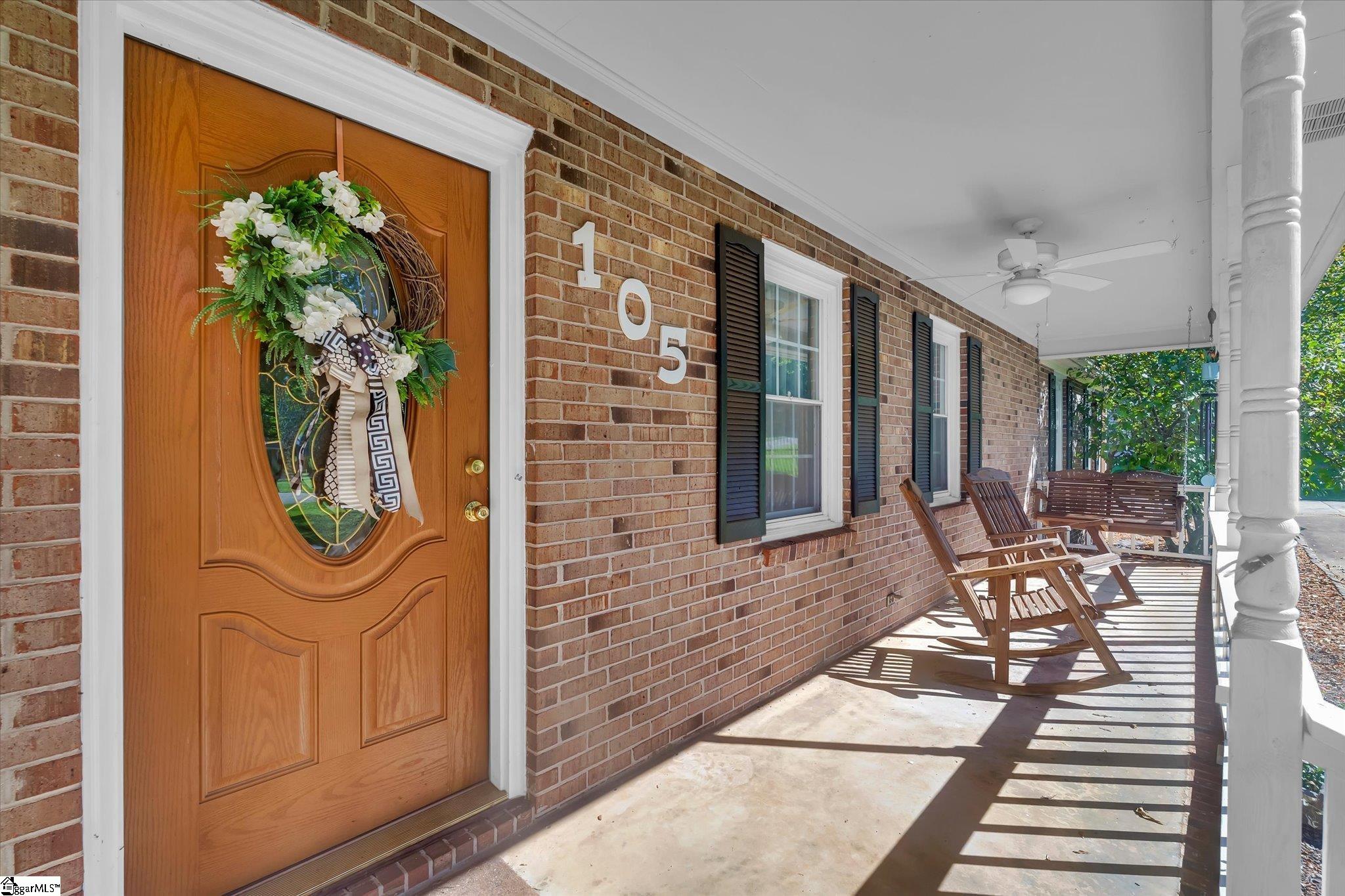 Photo 4 of Single family home for sale at 105 Sunset Ct, Easley, SC 29642 | MLS# 1604302 | Listing updated on 2026-09-20