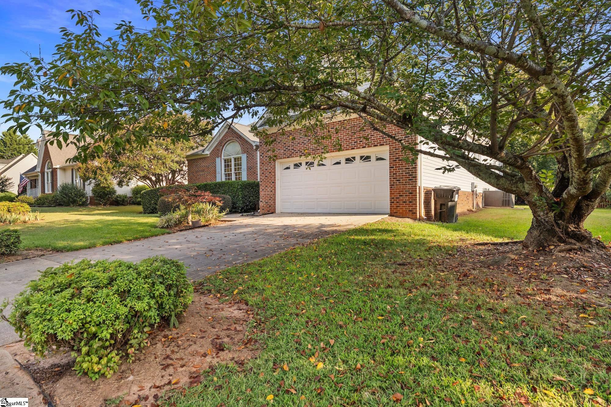 207 Kinard Way
