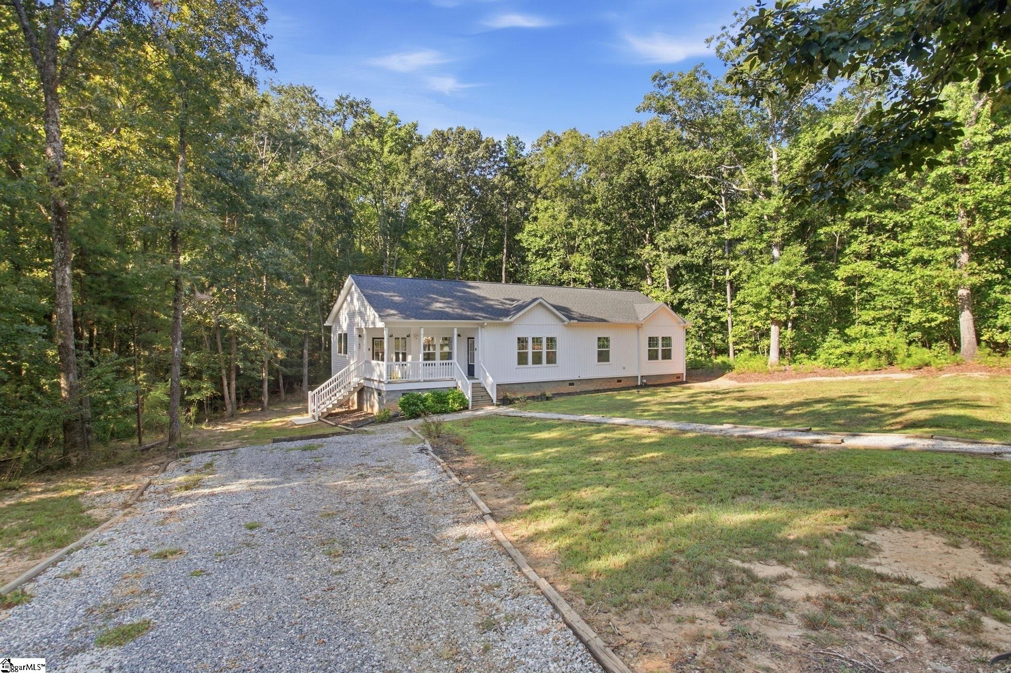 Photo 2 of Manufactured home for sale at 40 Allie Campbell Rd, Williamston, SC 29697 | MLS# 1604318 | Listing updated on 2026-09-23