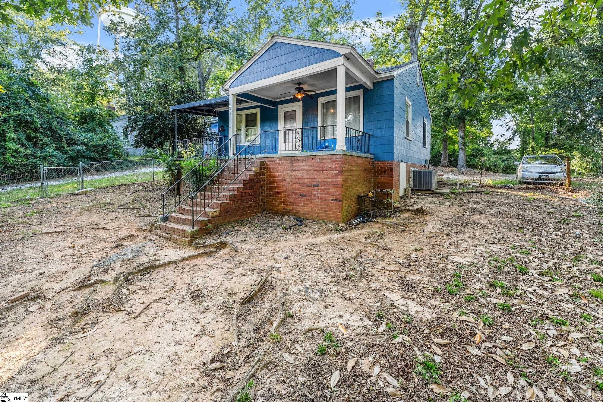 109 Brookside Circle