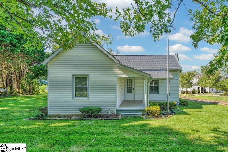 1704 Carolina Country Club Road