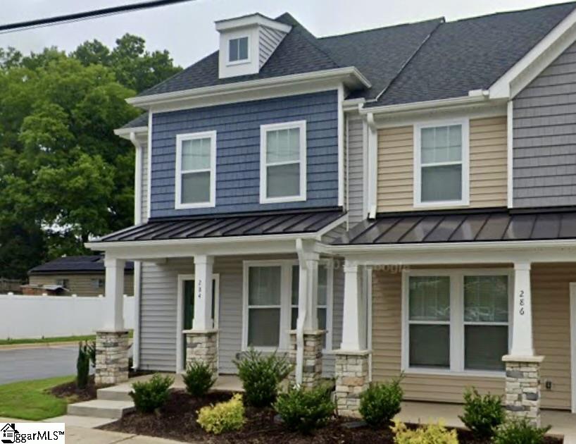 Photo 1 of Townhouse for sale at 284 E Hayne St, Woodruff, SC 29388 | MLS# 1604507 | Listing updated on 2026-09-23