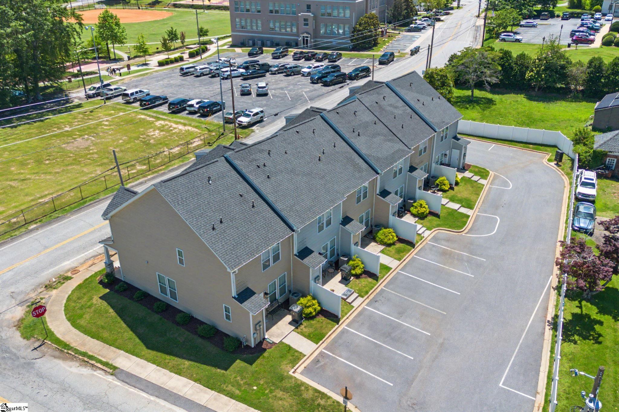 Photo 2 of Townhouse for sale at 294 E Hayne St, Woodruff, SC 29388 | MLS# 1604508 | Listing updated on 2026-09-23