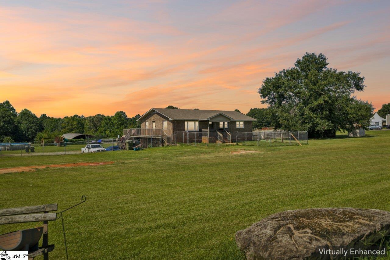 Photo 1 of Single family home for sale at 1055 Little Mountain Rd, Wellford, SC 29385 | MLS# 1604517 | Listing updated on 2026-10-20