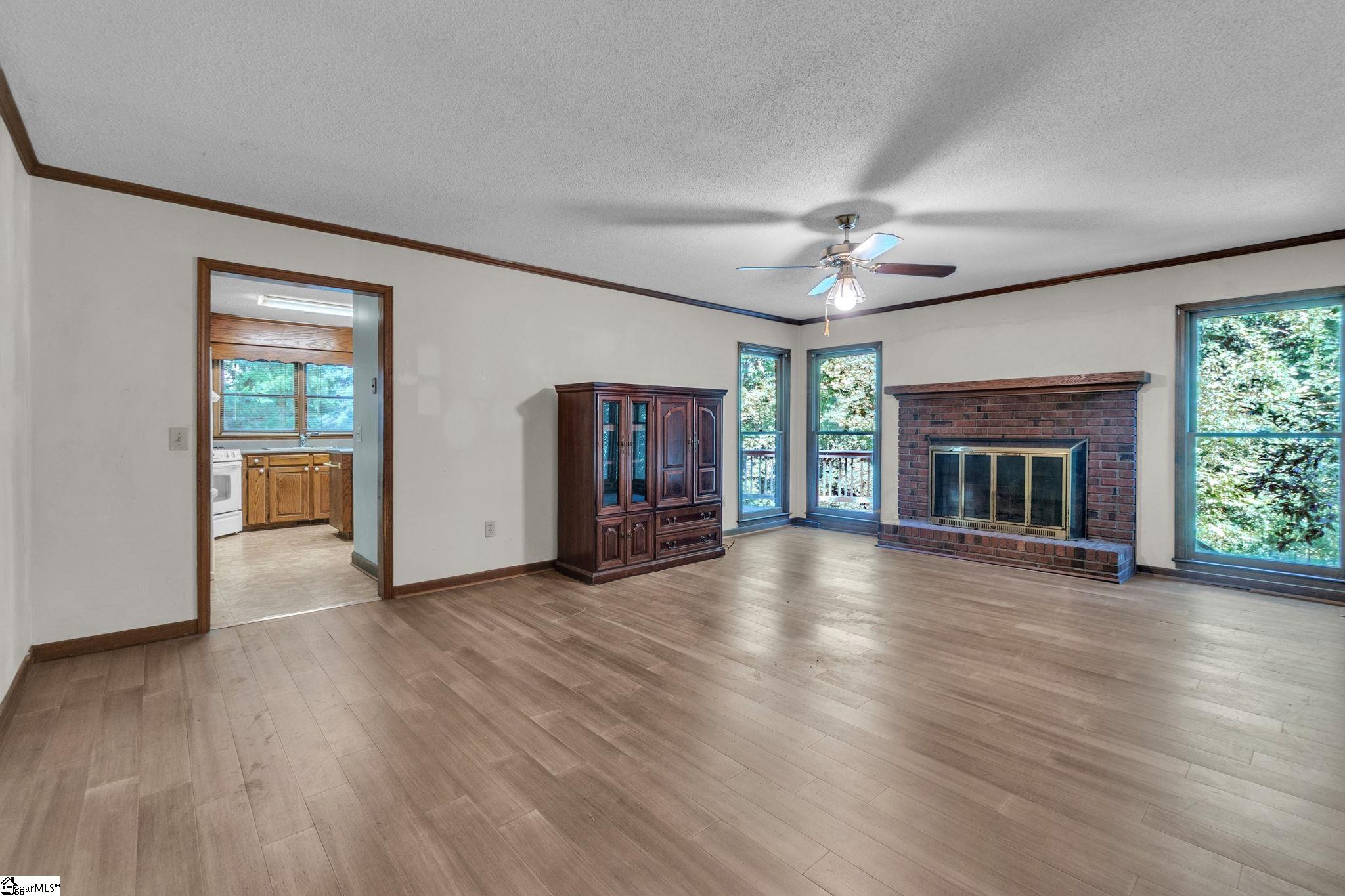 Photo 3 of Single family home for sale at 222 Hunters Woods, Simpsonville, SC 29680 | MLS# 1604620 | Listing updated on 2026-09-25
