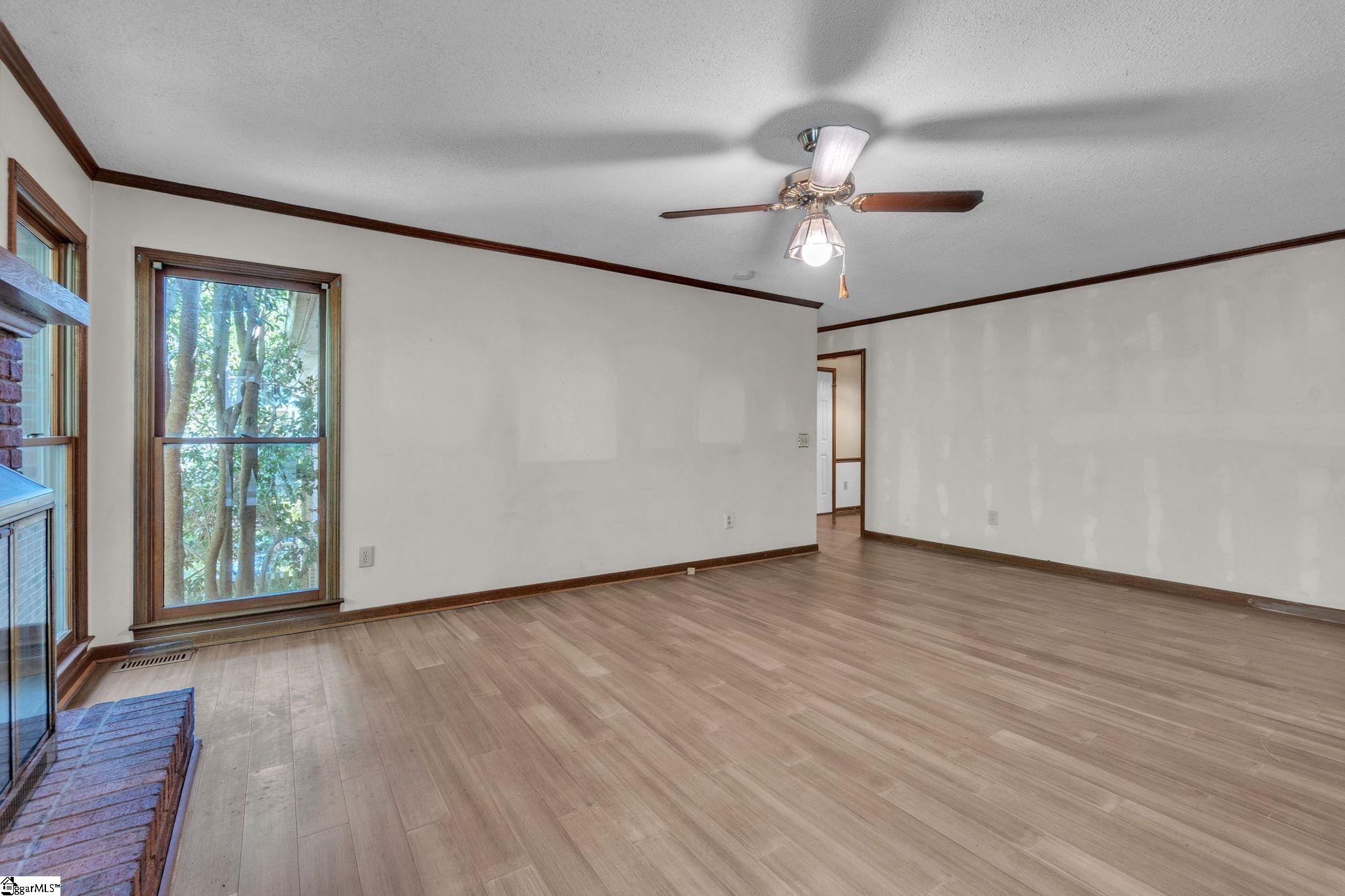 Photo 4 of Single family home for sale at 222 Hunters Woods, Simpsonville, SC 29680 | MLS# 1604620 | Listing updated on 2026-09-25