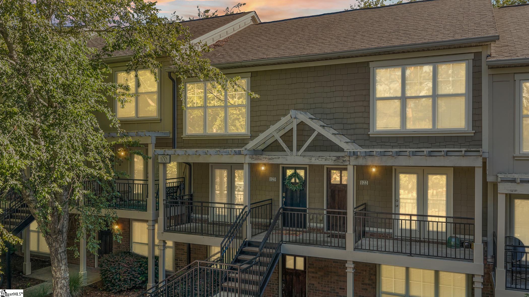 833 Old Greenville Highway