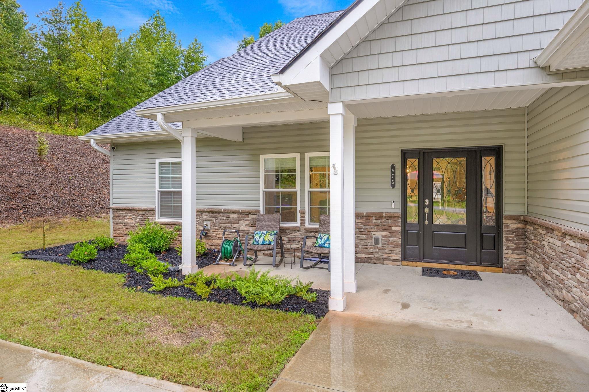 475 Twin View Drive